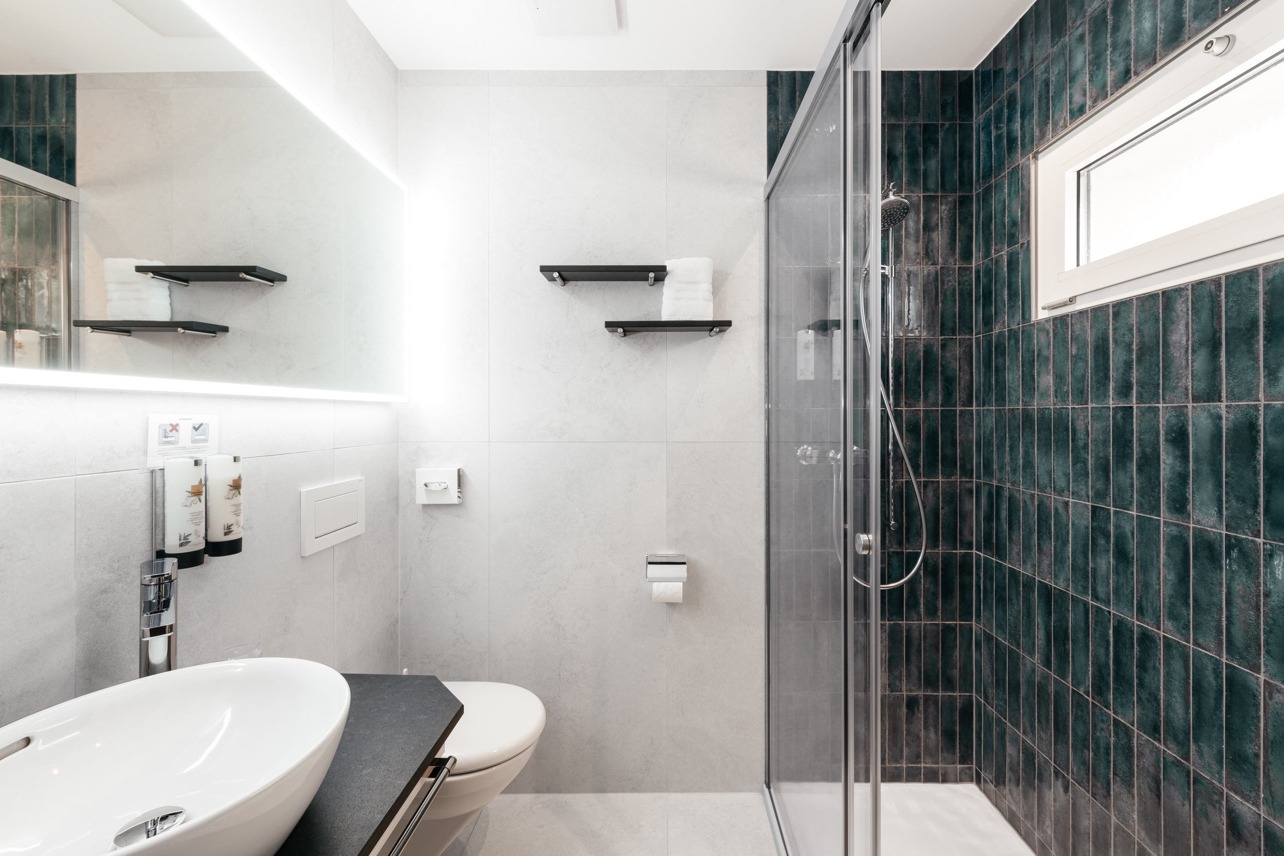 Hotel Kreuz Post, GRINDELWALD, Kt. BERN. Hallo! Ich bin Elena und arbeite als Immobilienfotografin