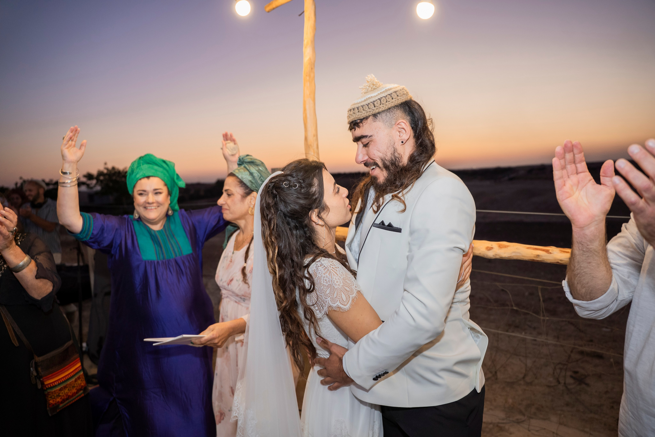 אביה ואחיה. יוסף מזרחי צילום חתונה, ברית וזוגיות. צלם מקצועי שאוהב להוציא אתכם הכי יפים ברגעים הכי מרגשים