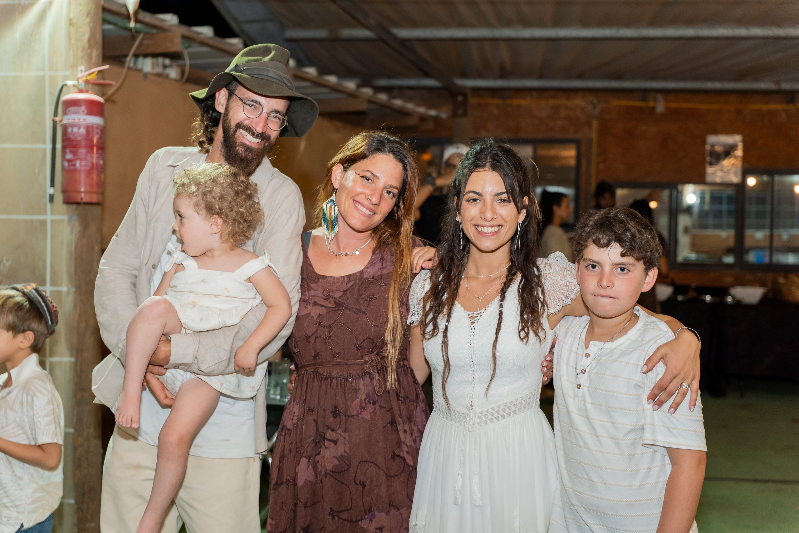 אביה ואחיה. יוסף מזרחי צילום חתונה, ברית וזוגיות. צלם מקצועי שאוהב להוציא אתכם הכי יפים ברגעים הכי מרגשים