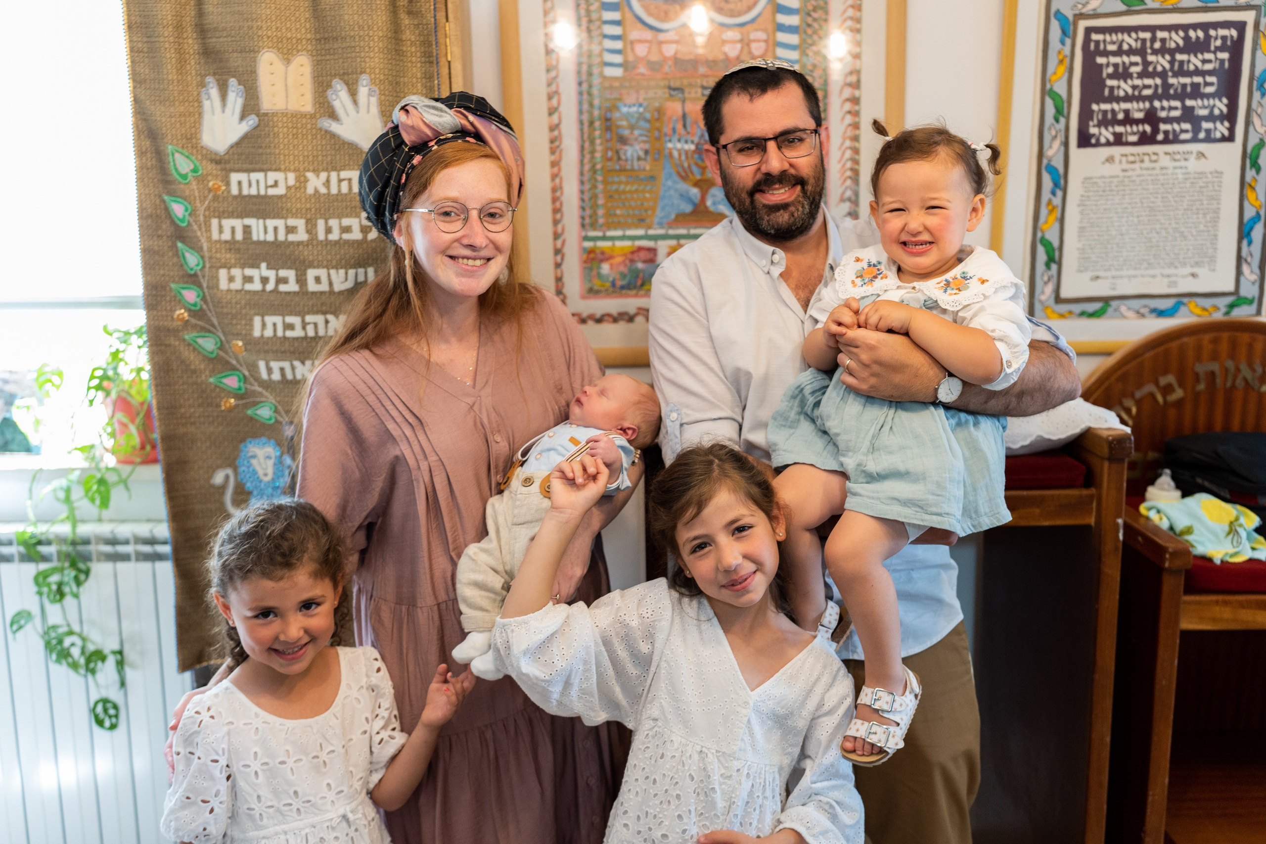 משפחת ברנד. יוסף מזרחי צילום חתונה, ברית וזוגיות. צלם מקצועי שאוהב להוציא אתכם הכי יפים ברגעים הכי מרגשים