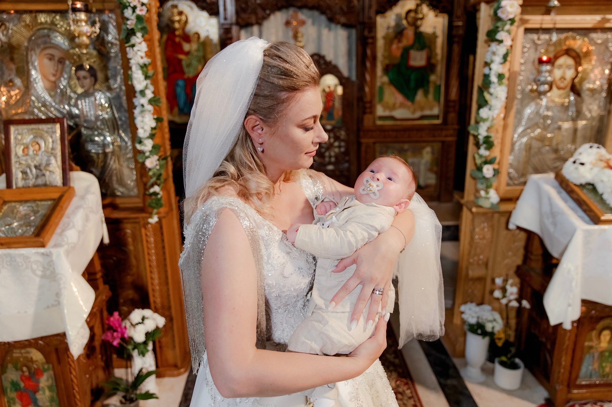 Mihai & Oana. Servicii foto-video profesionale, pentru momente de neuitat