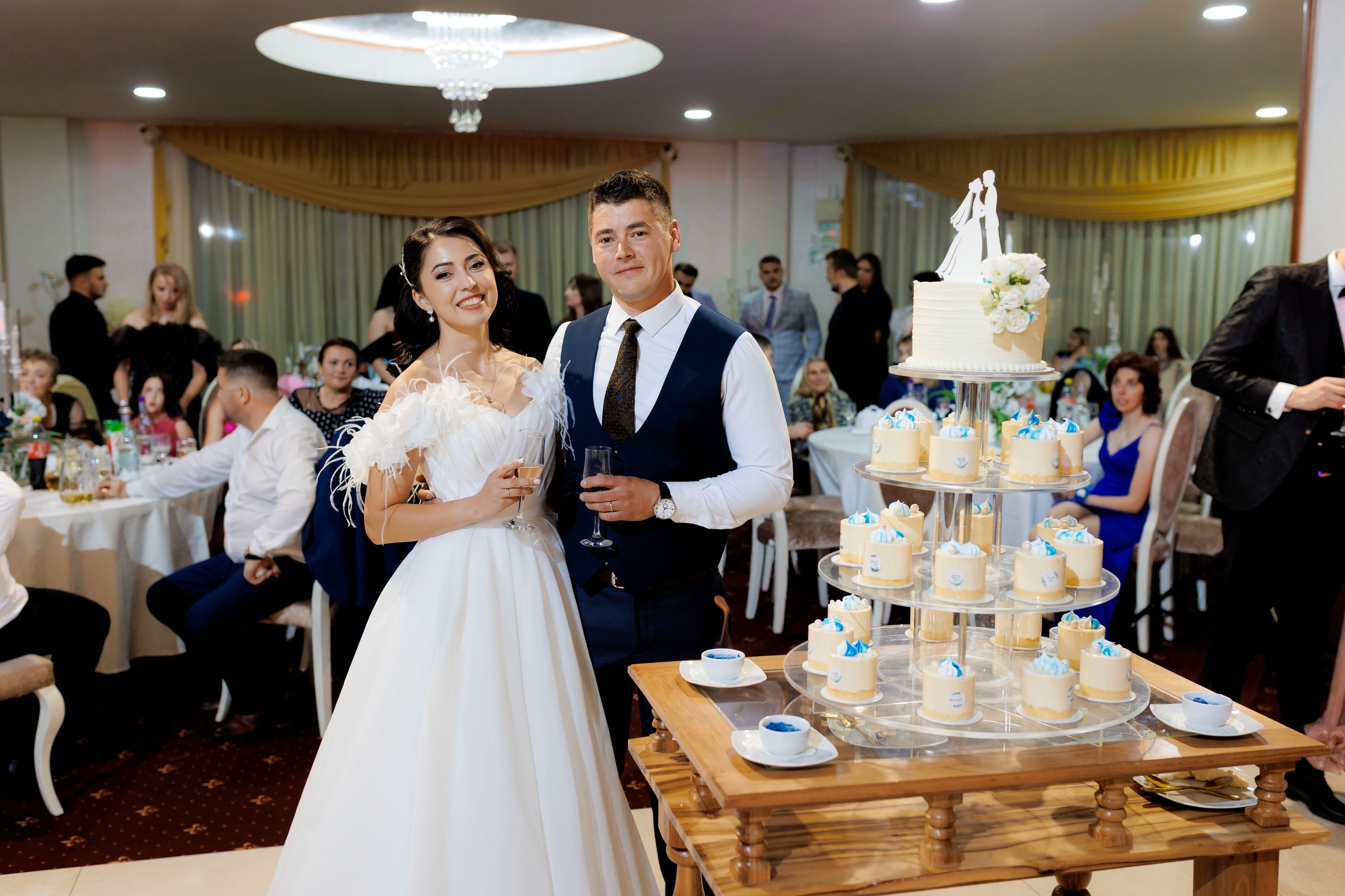 Loredana & Emilian – Ziua Nunții | Videografie - fotografie Botez Suceava, Iași, Botoșani. Servicii foto-video profesionale, pentru momente de neuitat