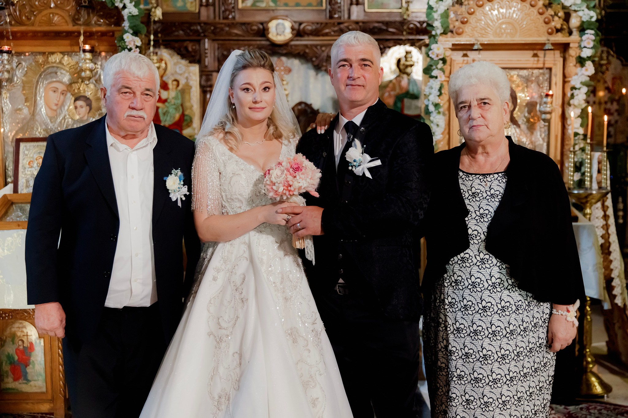 Mihai & Oana. Servicii foto-video profesionale, pentru momente de neuitat