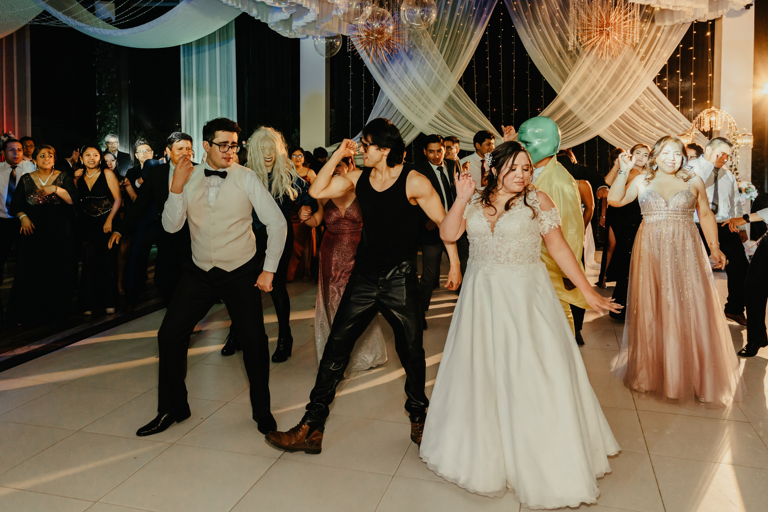 VANIA + LUIS BODA CIVIL. Studio KVTA | Fotografía y Video de Bodas en Arequipa