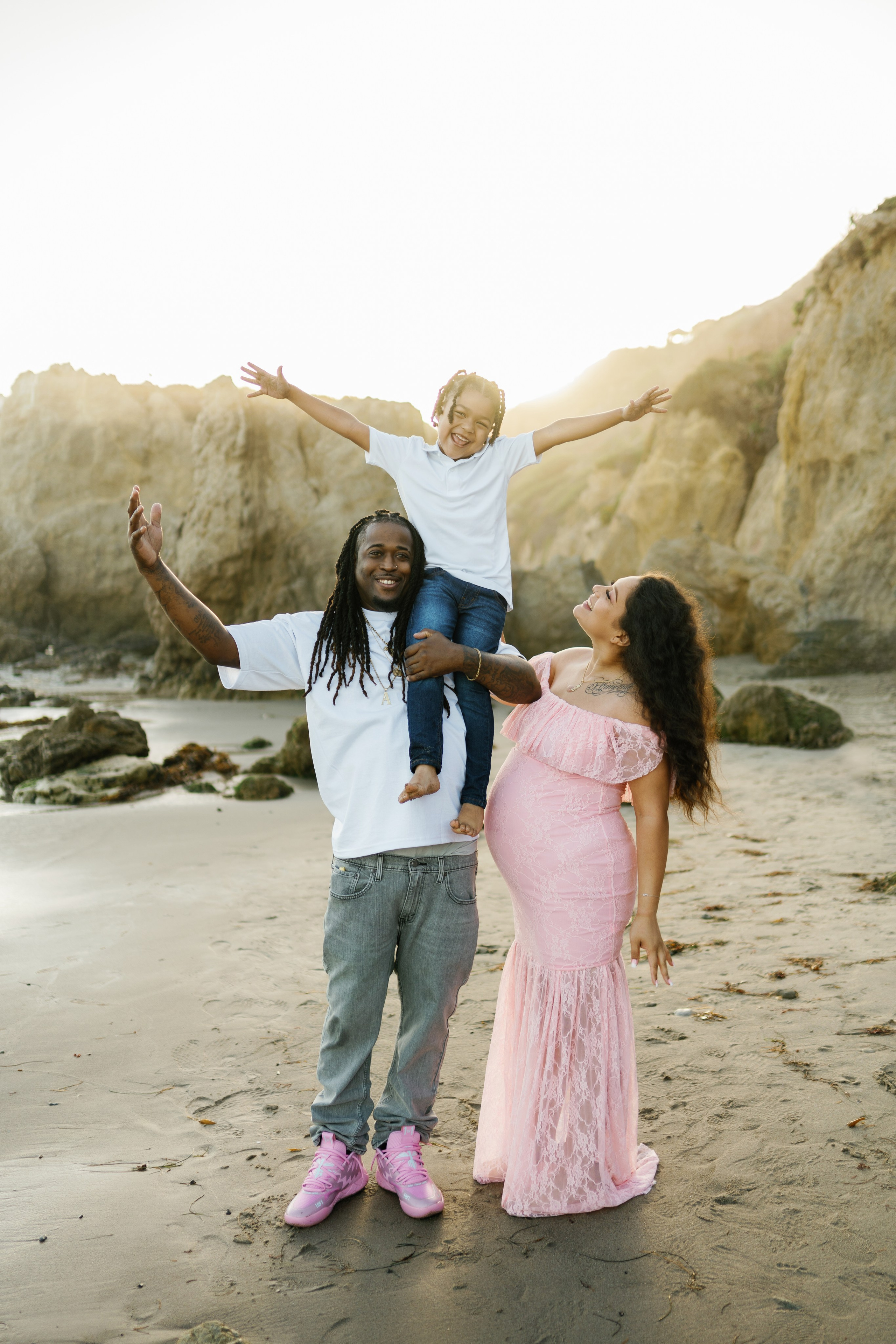El Matador Beach Maternity Session. Wedding Photography & Videography Team in California, Los Angeles, San Francisco, San Diego and Travel