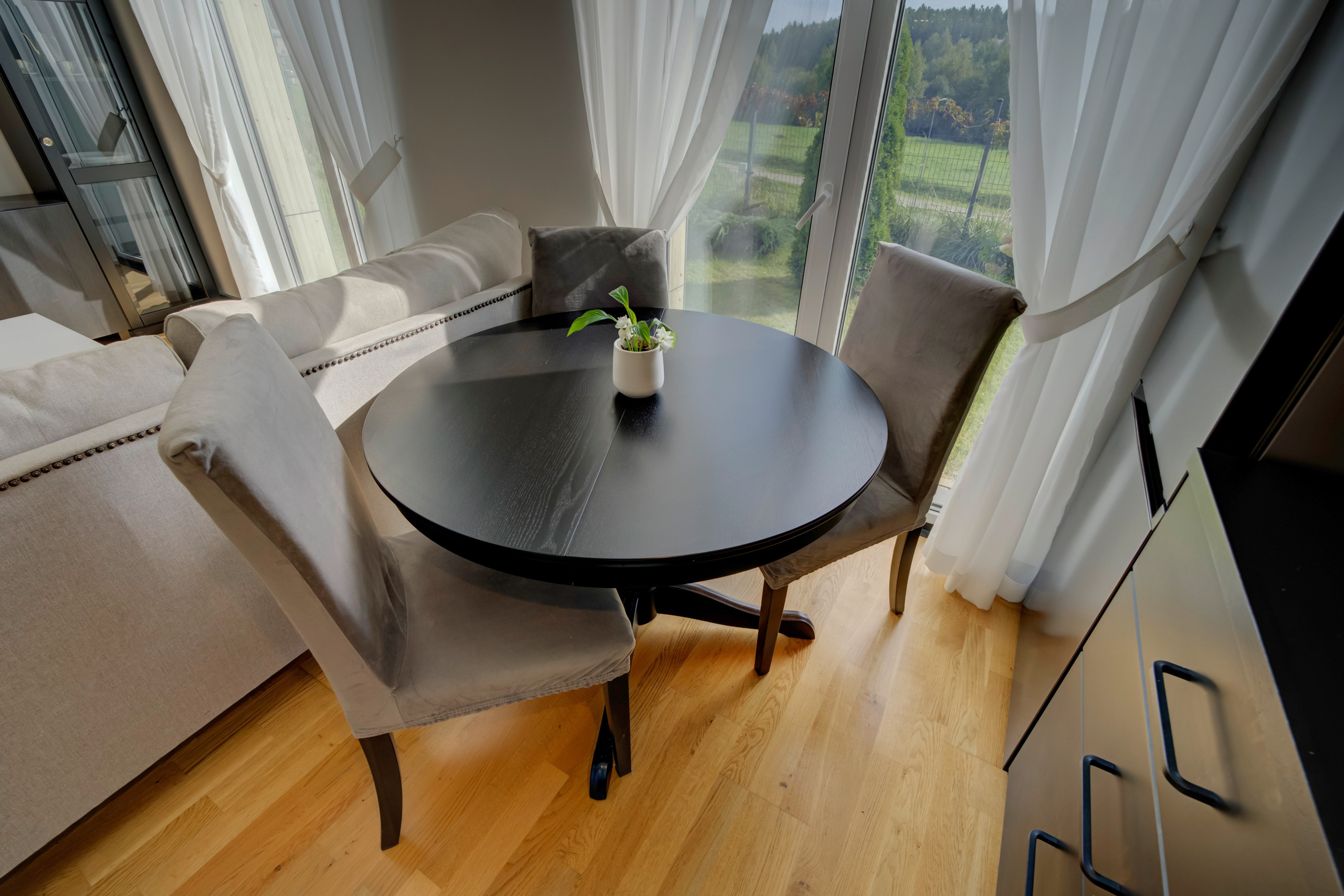 Kalvių 2-oji, Pikutiškės. Namas. Elina Sapiega fotografė Vilniuje