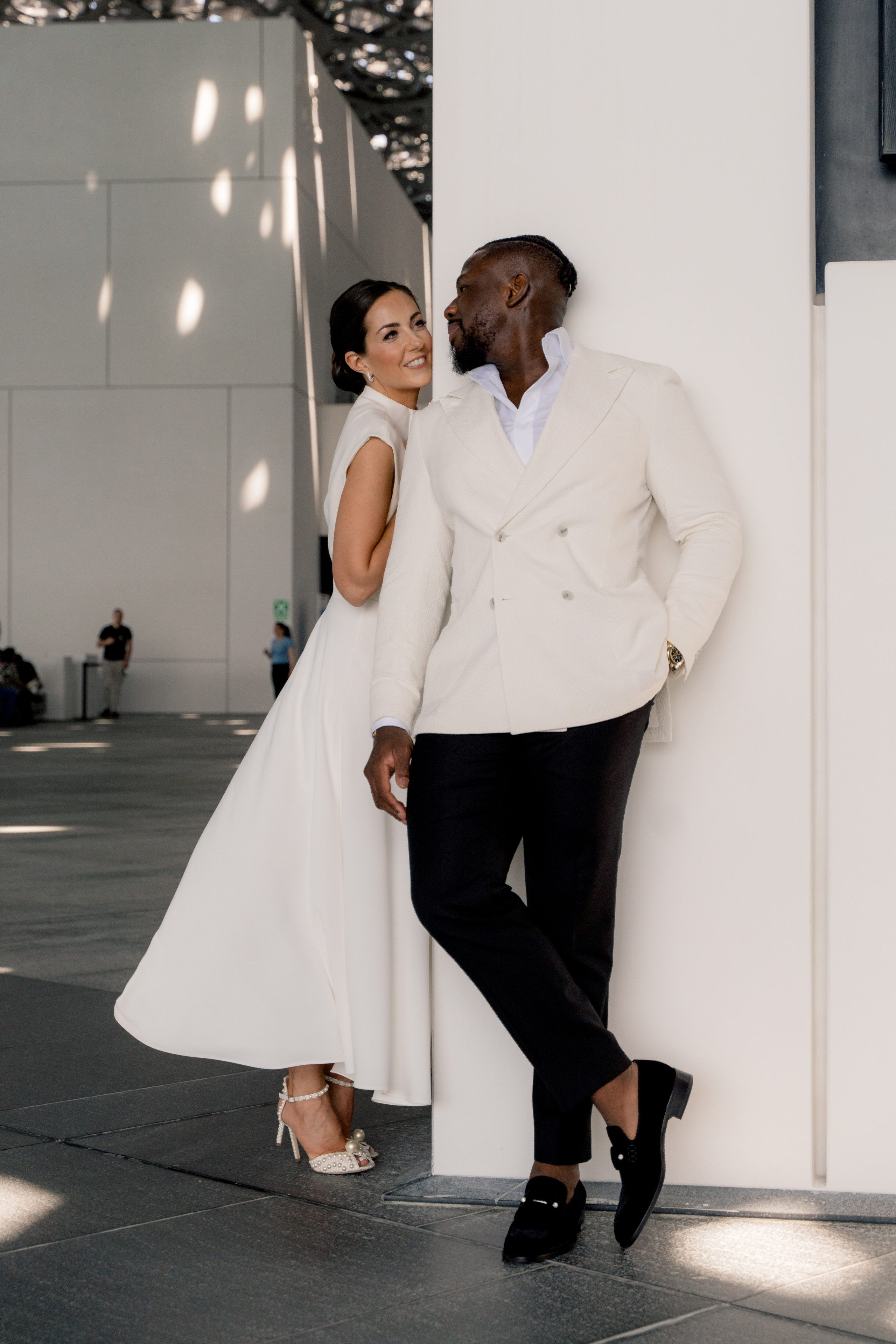 Elegant couple photoshoot in Abu Dhabi natural light