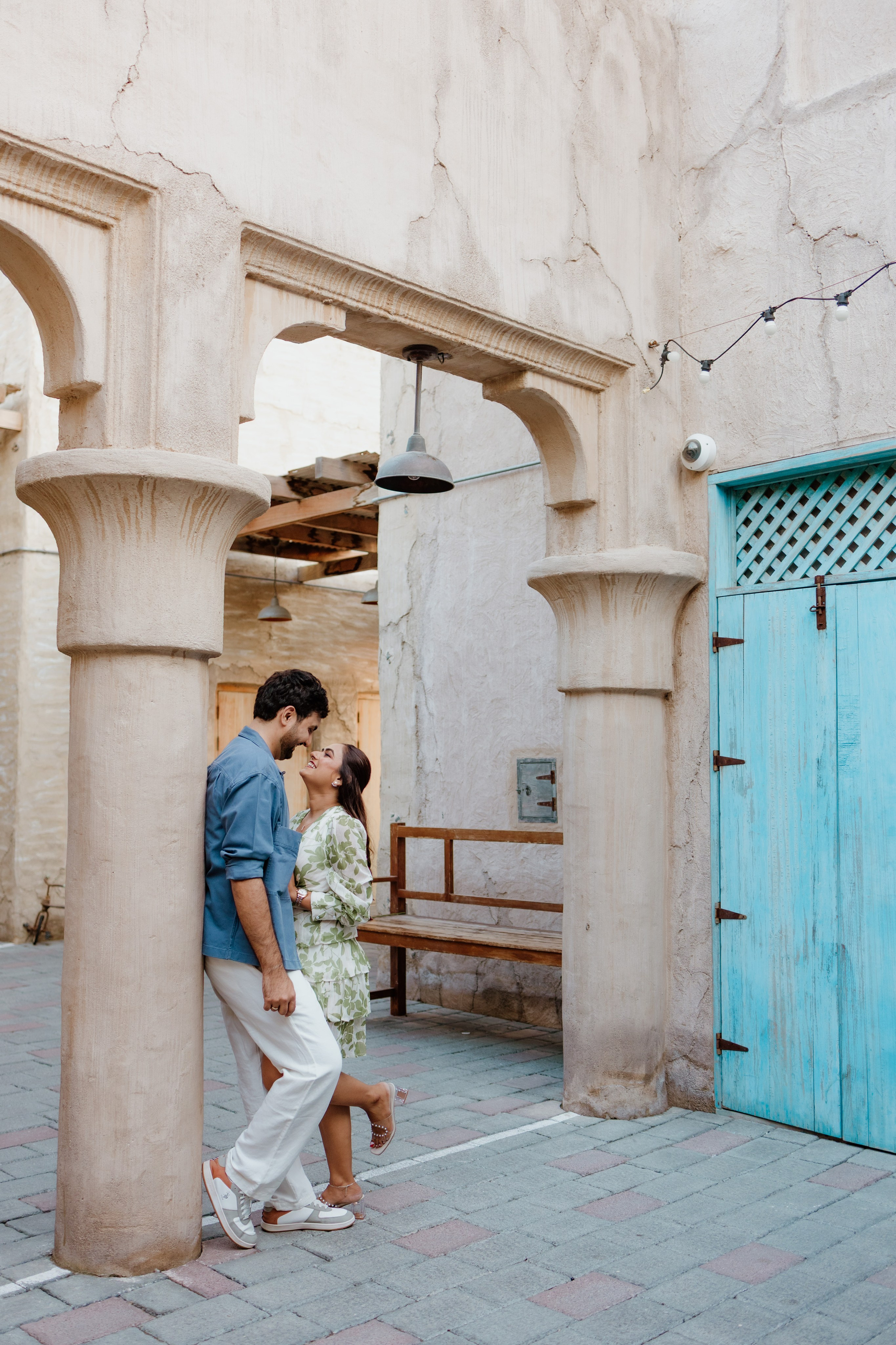 COUPLE SESSIONS. Love Emotions Weddings