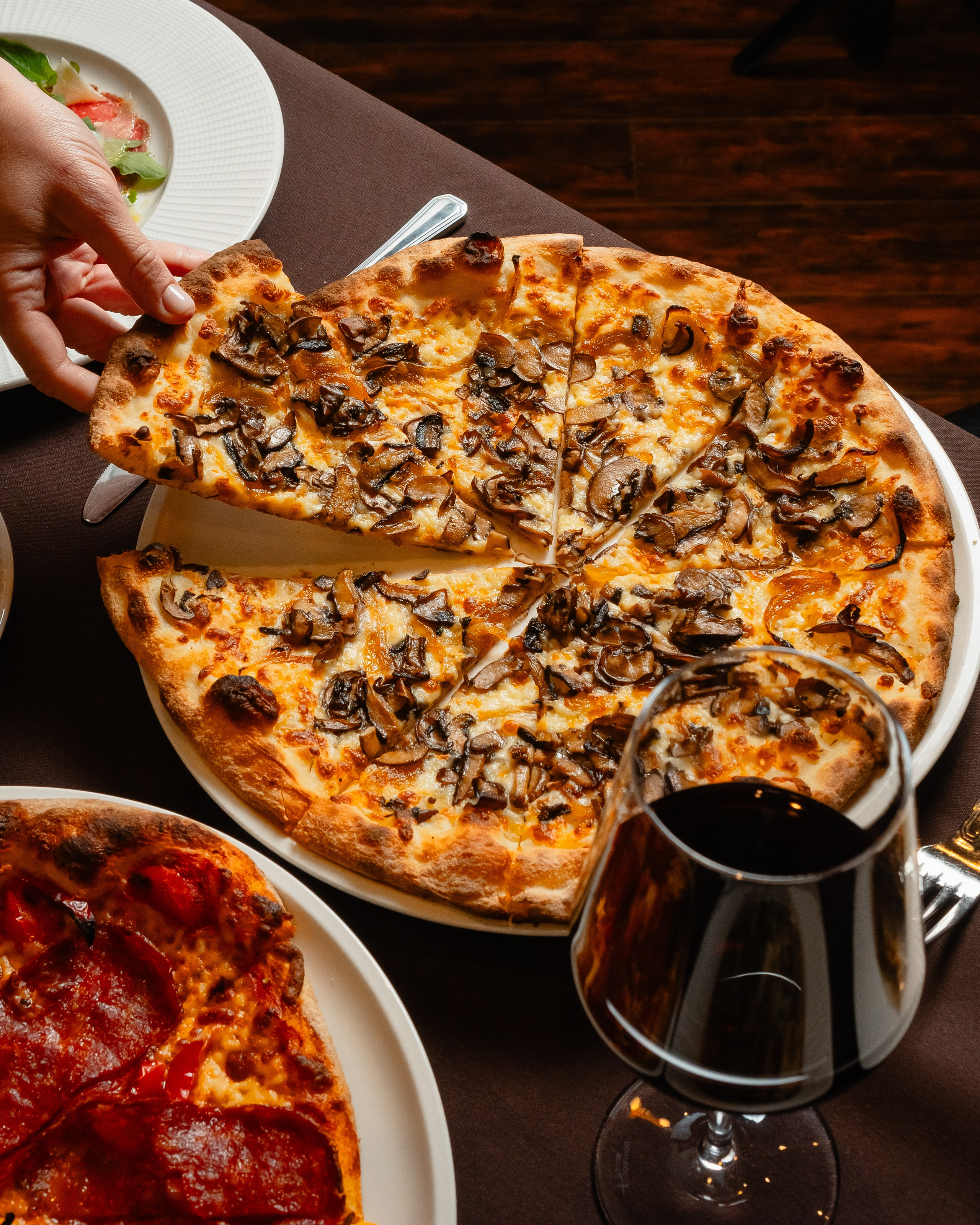 Luna. Welcome to my video and photo world!