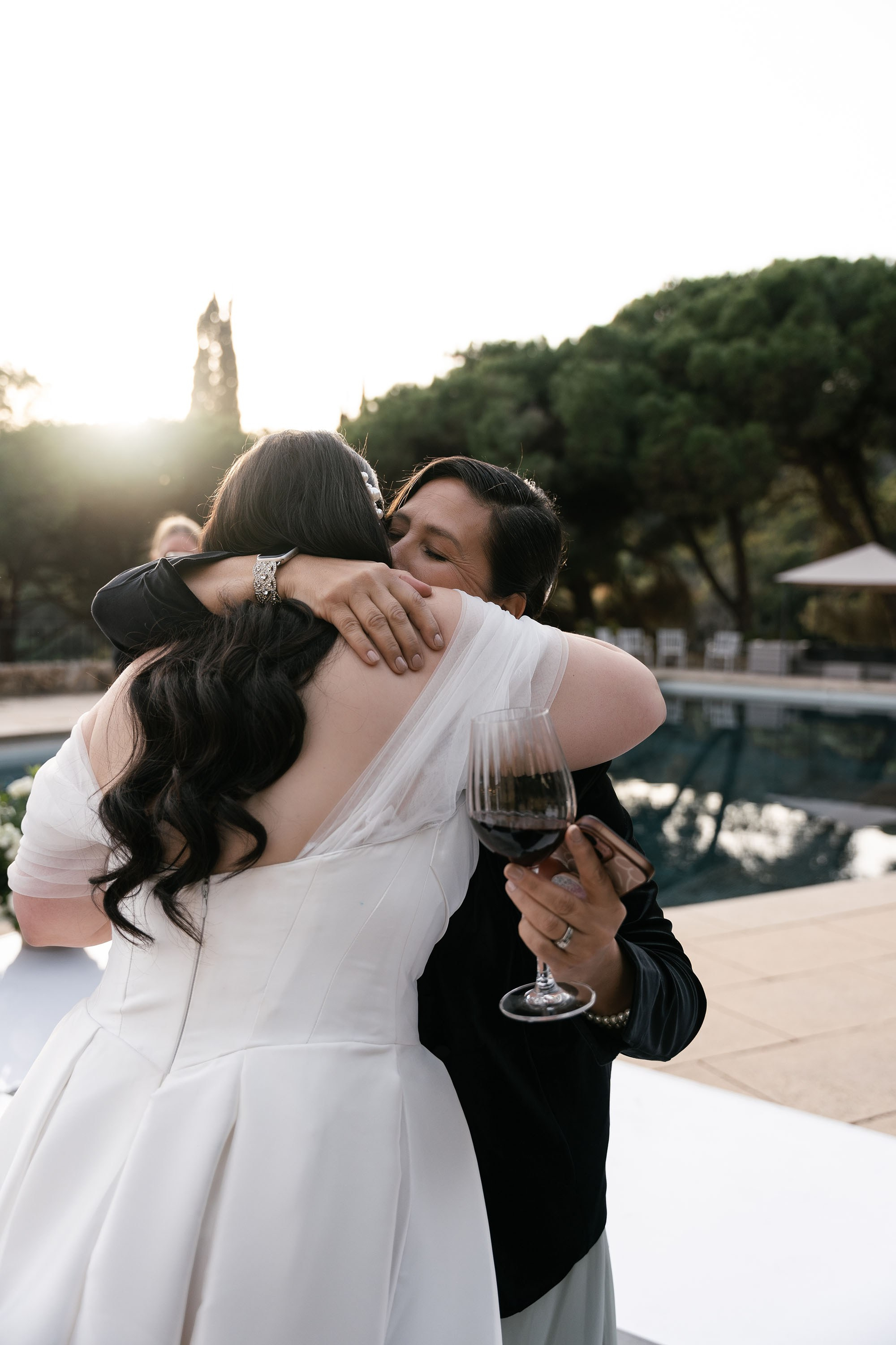 Donielle and Edwin. Fotógrafos de bodas de destino y creadores de contenido con base en España
