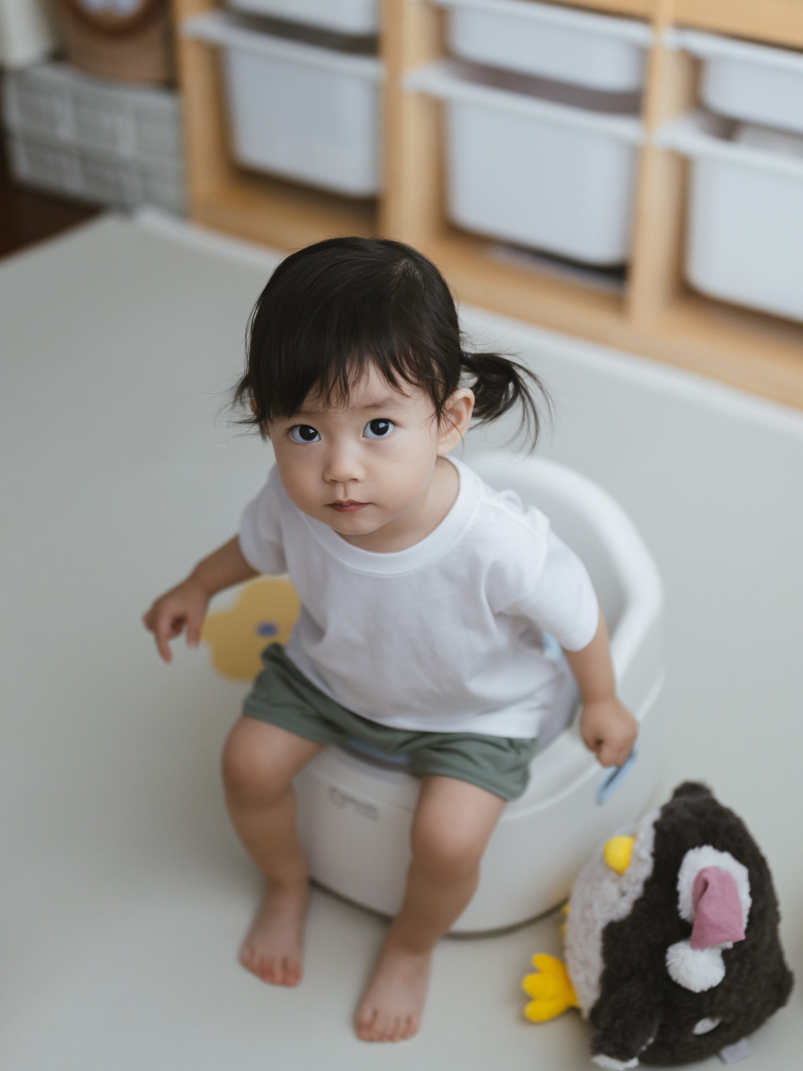 A photo shoot of an adorable 1.5-year-old girl. Shanghai Family Photographer Dora
