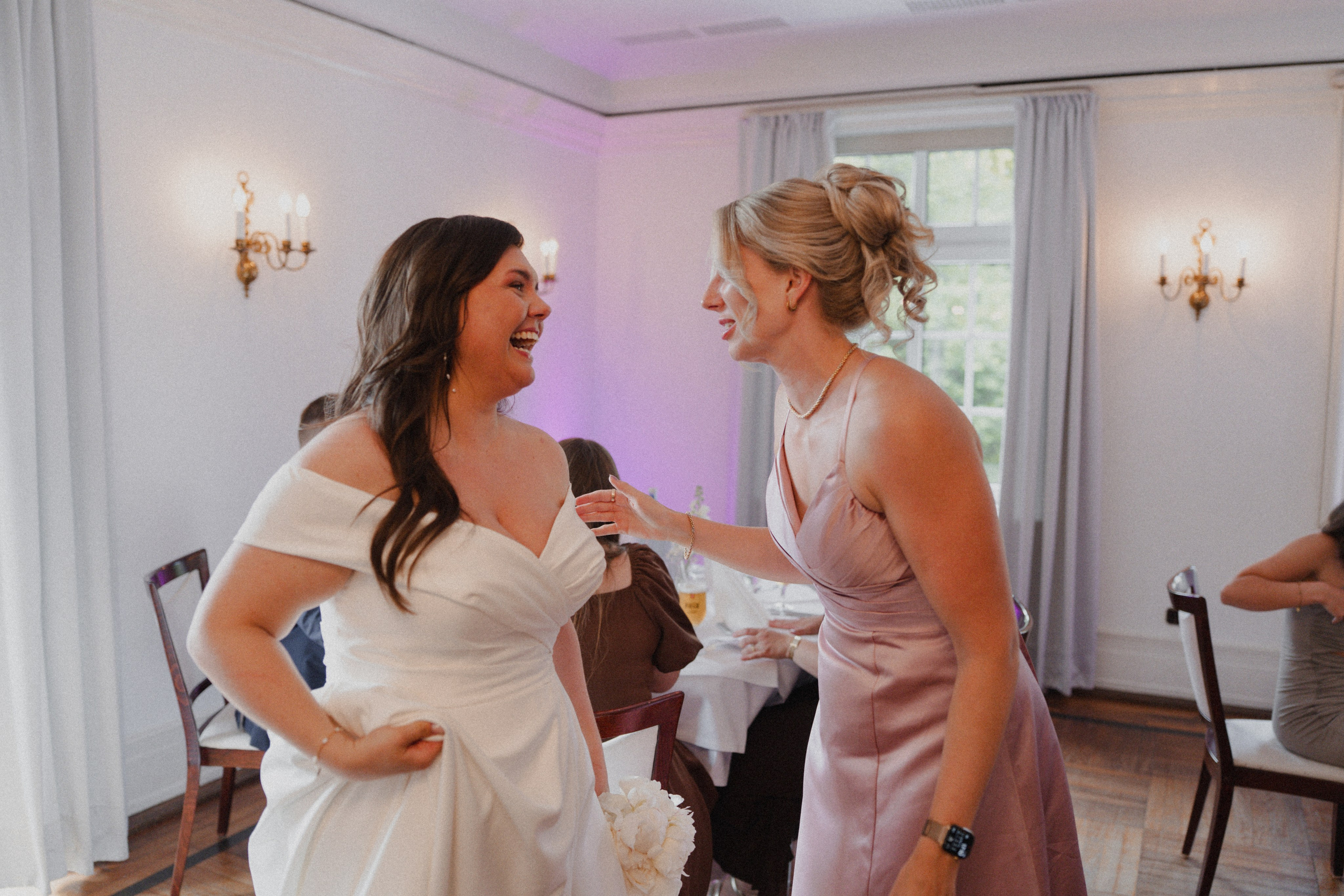 Jessica & Felix I Gesellschaft Harmonie Bochum. Hochzeitsfotografin Bochum | Halyna Reiche Fotografie NRW