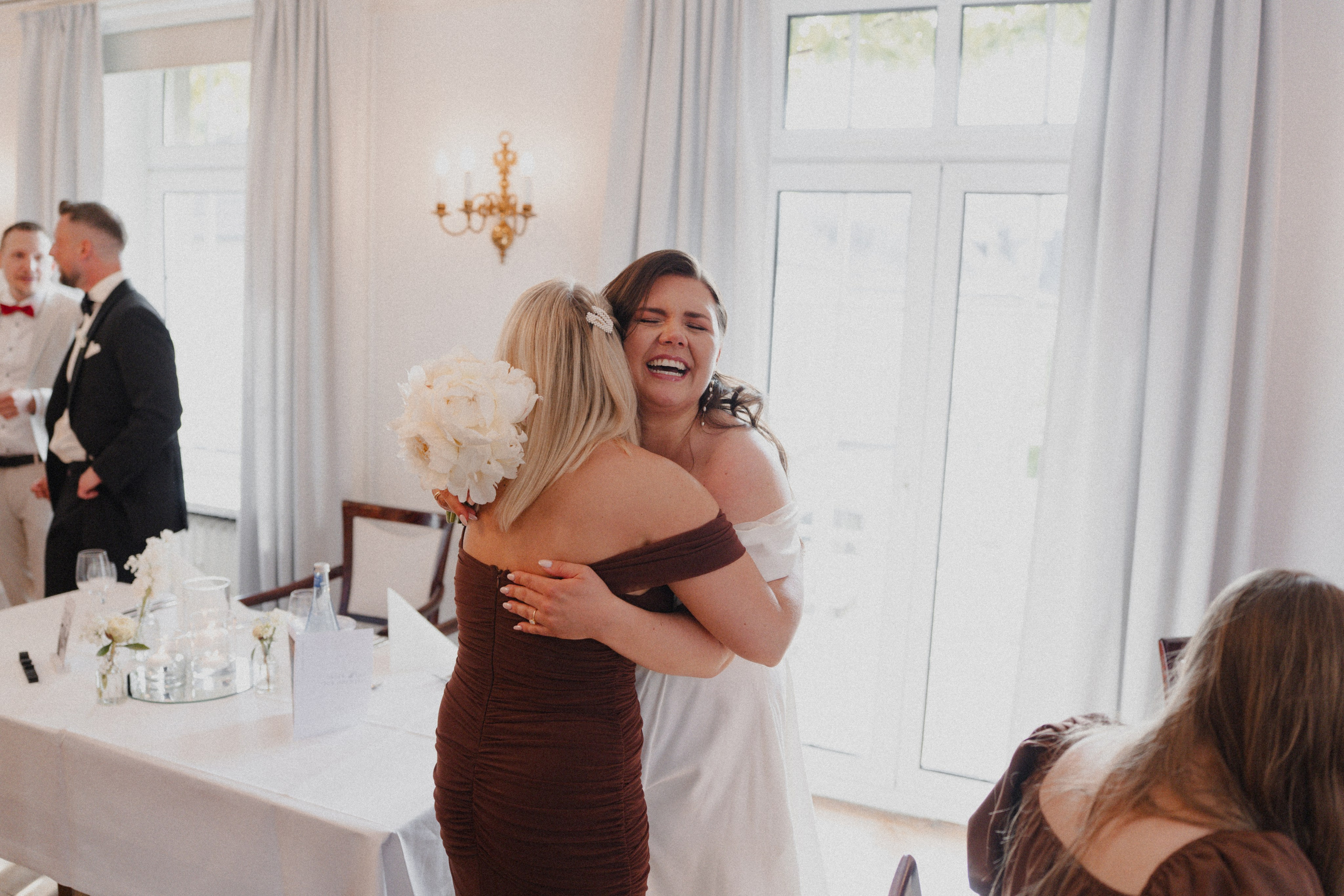 Jessica & Felix I Gesellschaft Harmonie Bochum. Hochzeitsfotografin Bochum | Halyna Reiche Fotografie NRW