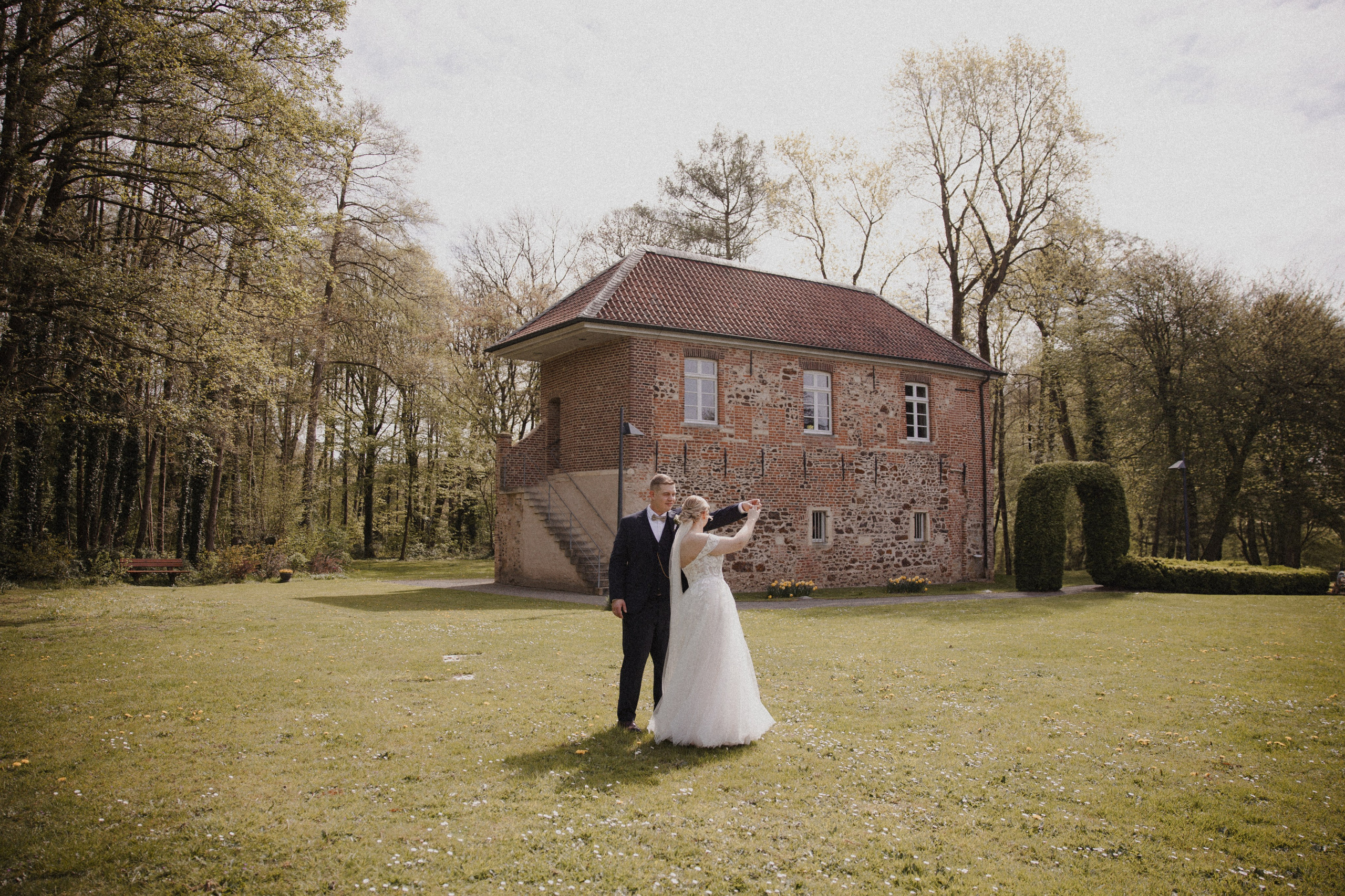 Lorena & Jan l Schloss Sythen. Hochzeitsfotografin Bochum | Halyna Reiche Fotografie NRW