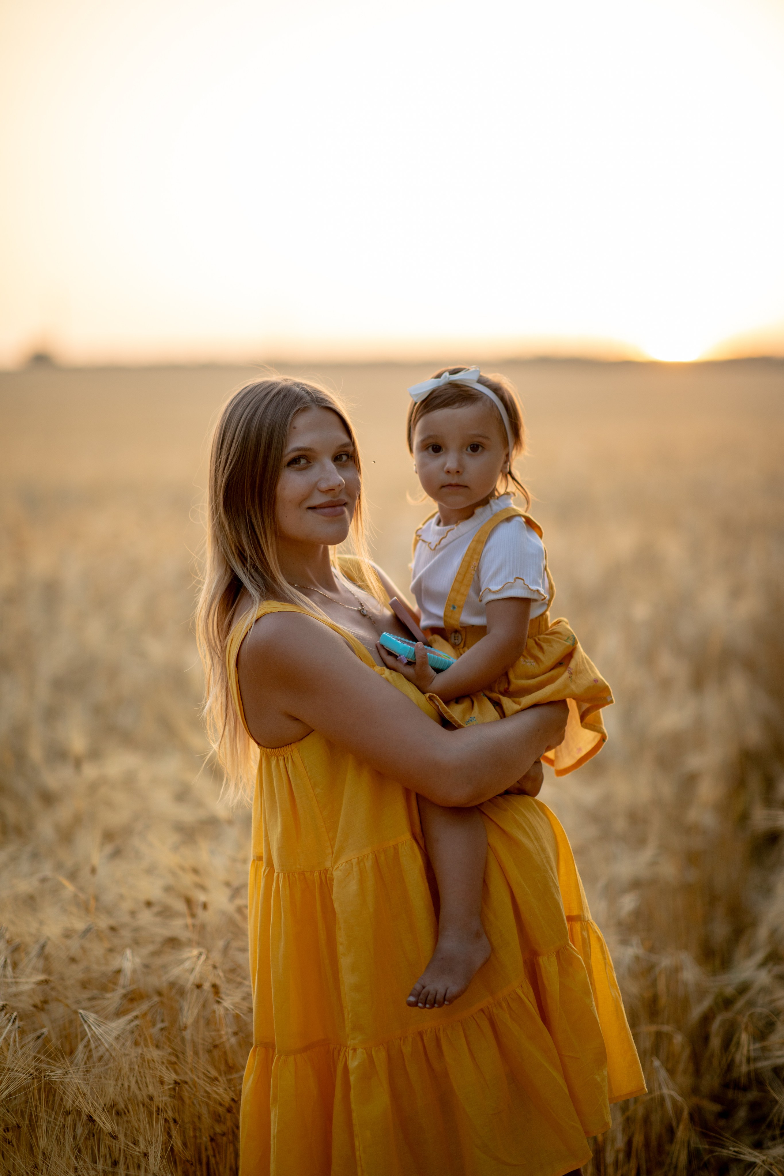 Family photo Maria si Elenica. N.D.photograph - fotograf de familie și portrete în Republica Moldova