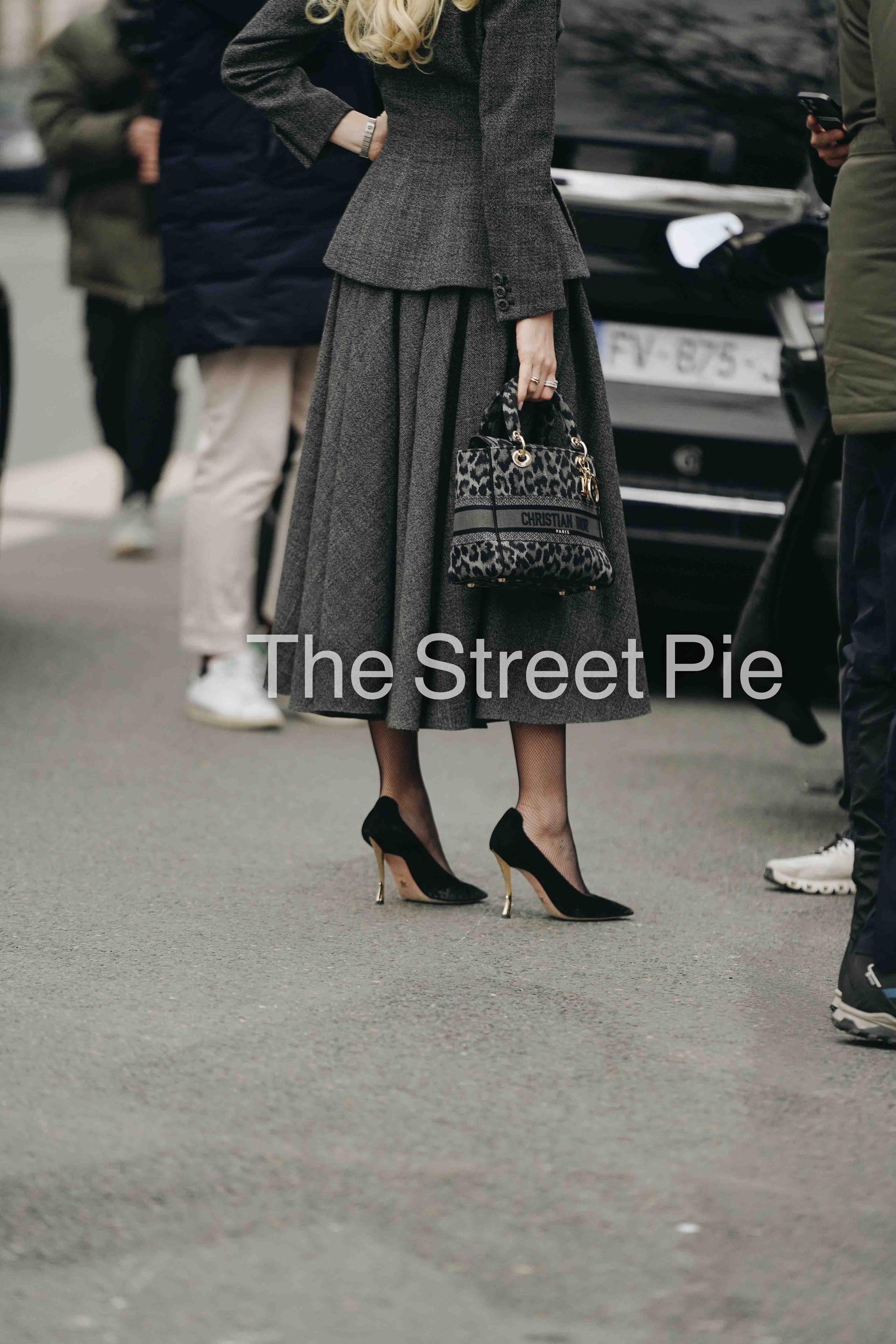 PARIS HAUTE COUTURE SS23. Anastasia Fedoseeva / The Street Pie — streetstyle photographer