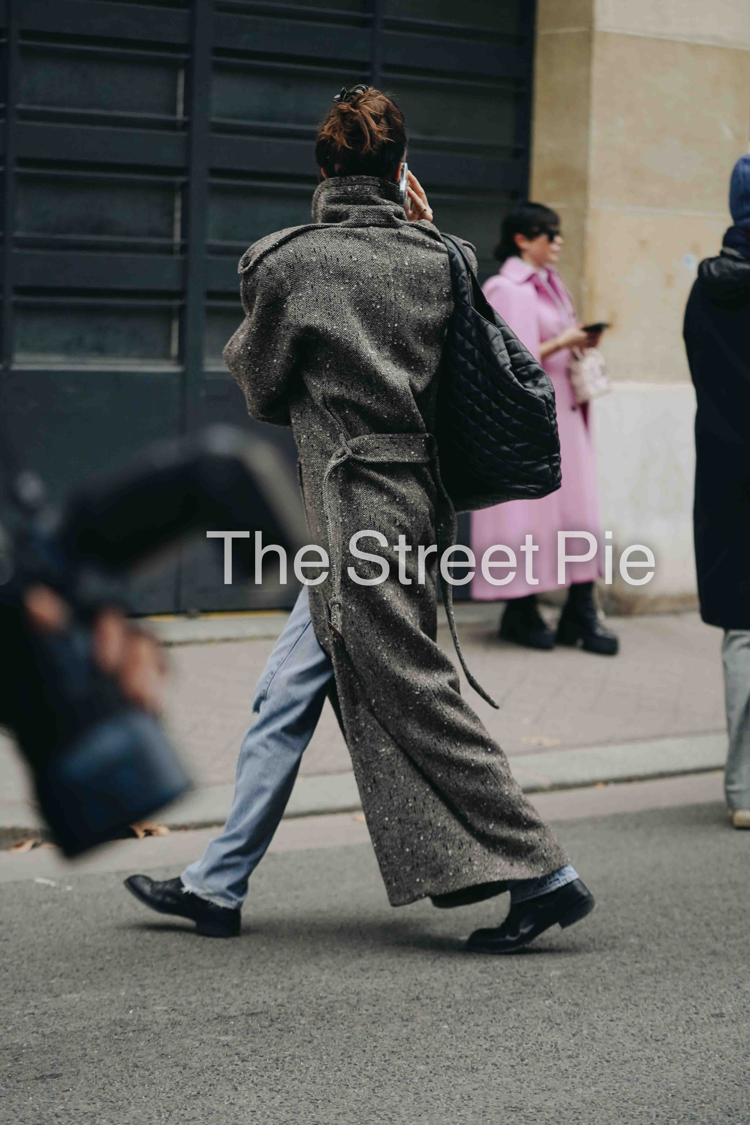 PARIS HAUTE COUTURE SS23. Anastasia Fedoseeva / The Street Pie — streetstyle photographer