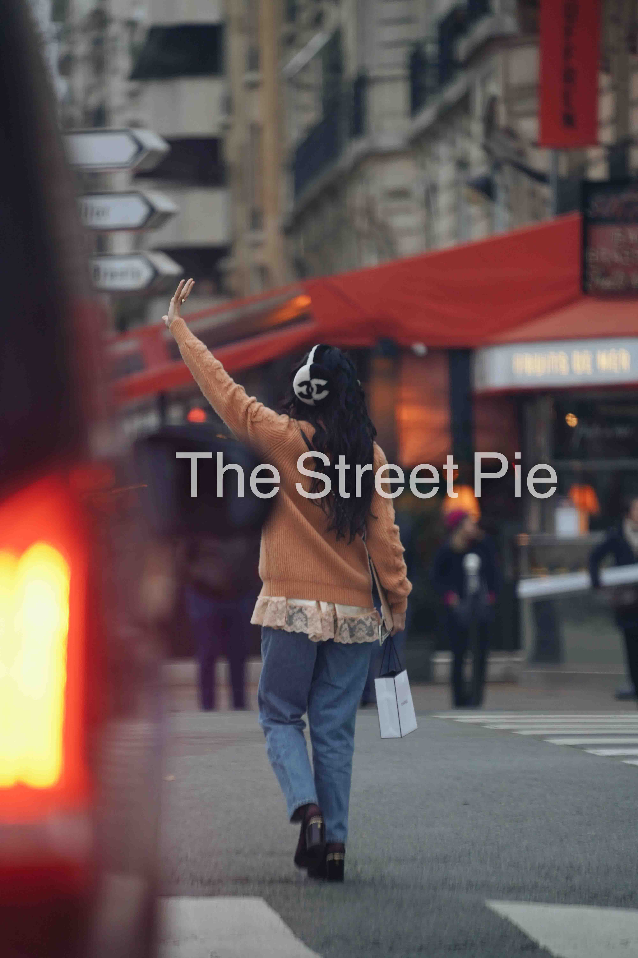 PARIS HAUTE COUTURE SS23. Anastasia Fedoseeva / The Street Pie — streetstyle photographer