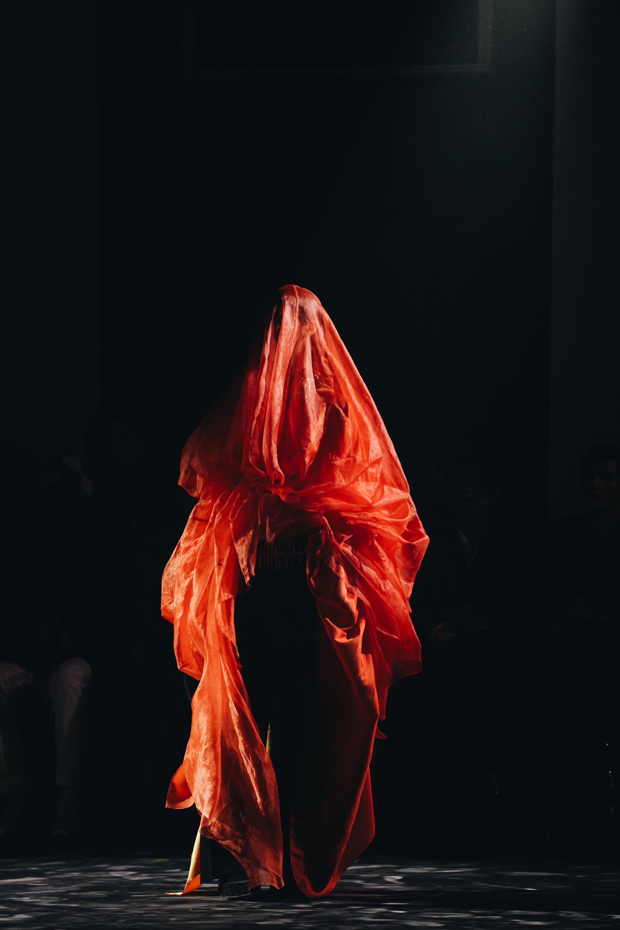 Yuima Nakazato Haute Couture SS23 in Paris. Anastasia Fedoseeva / The Street Pie — streetstyle photographer