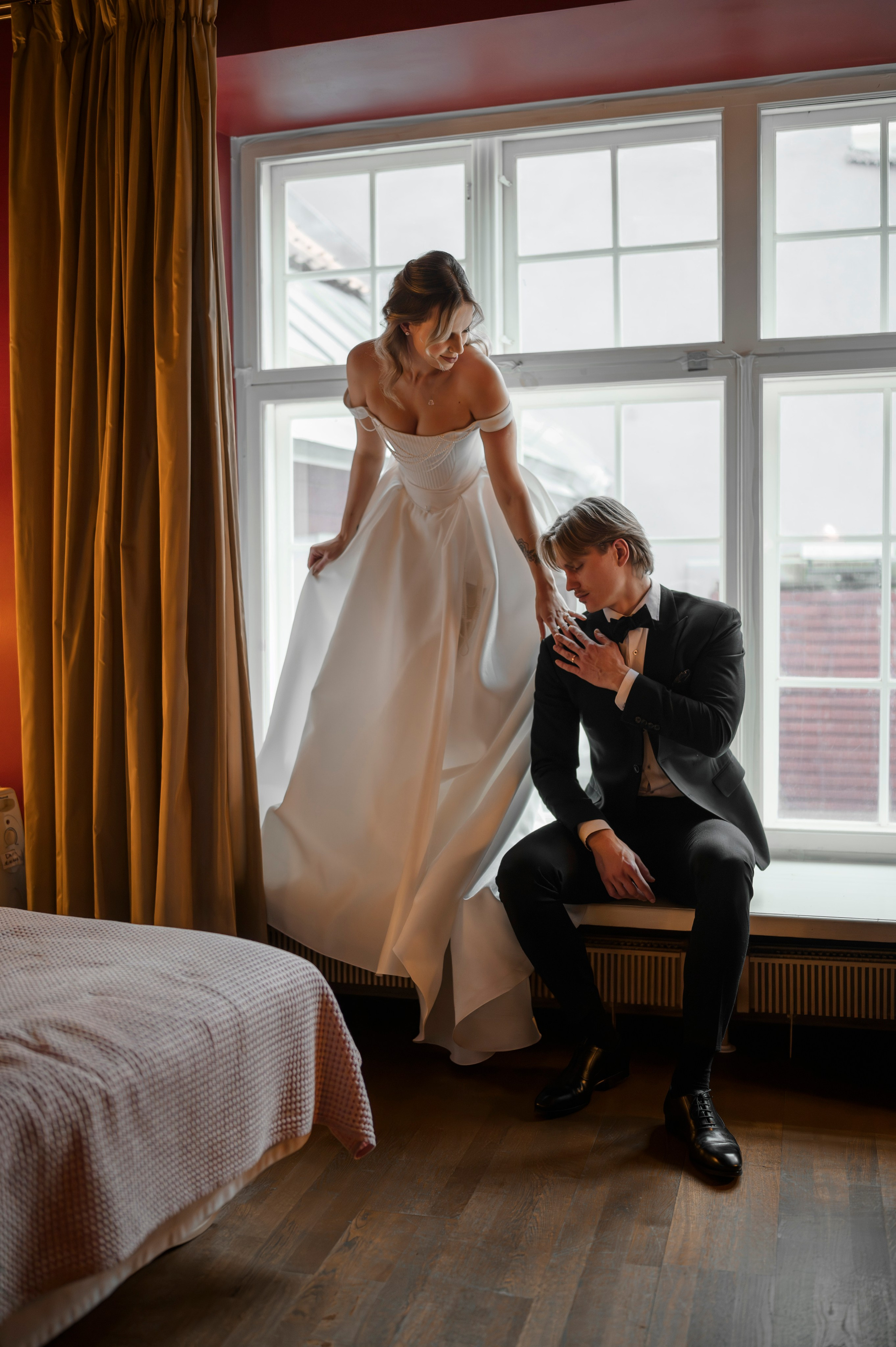 Свадебные сборы в отеле. Фотограф Таллинн — свадьба |семья | lovestory