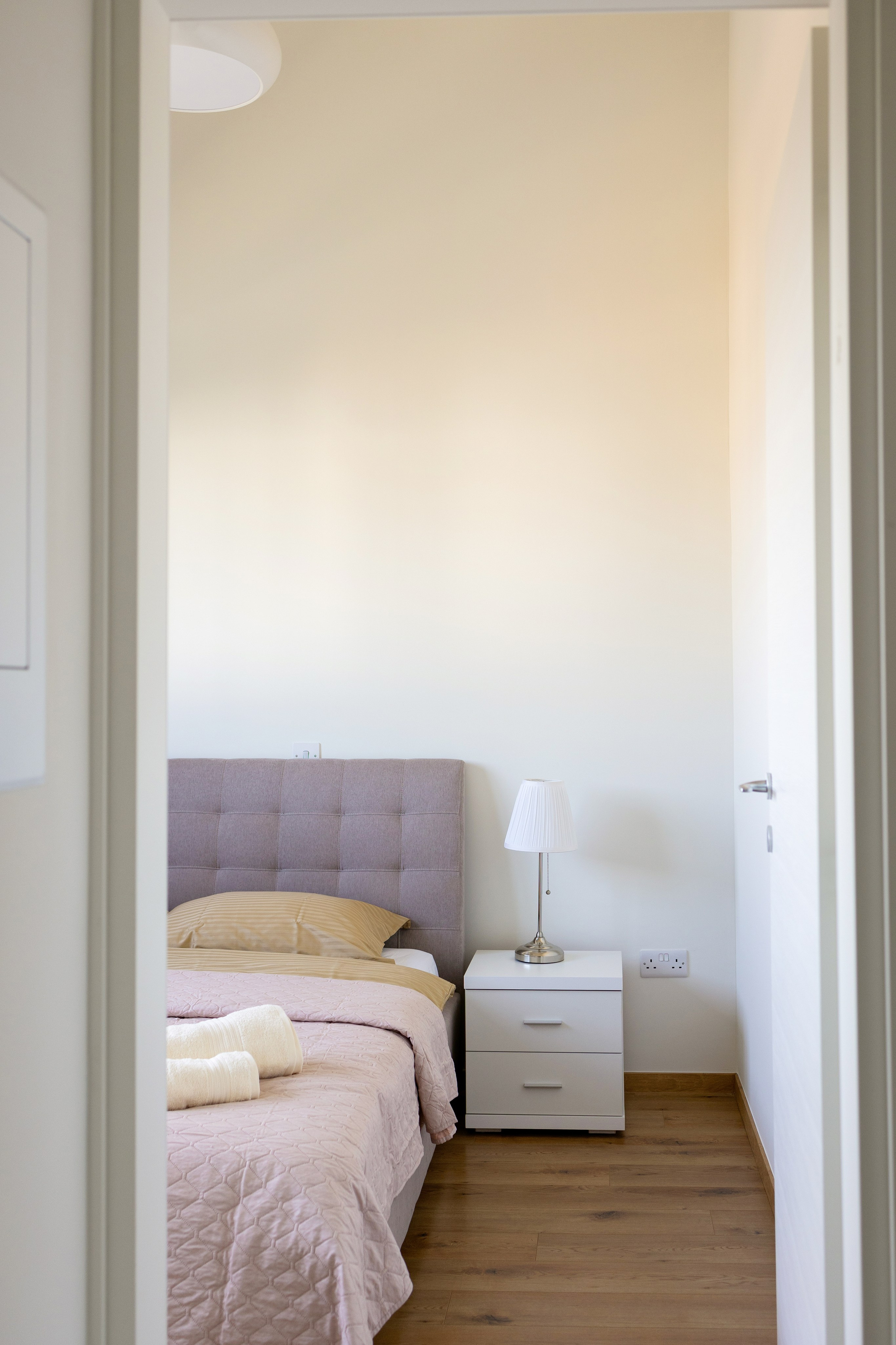 URBAN CITY RESIDENCE. Family and business portrait’s photographer in Cyprus