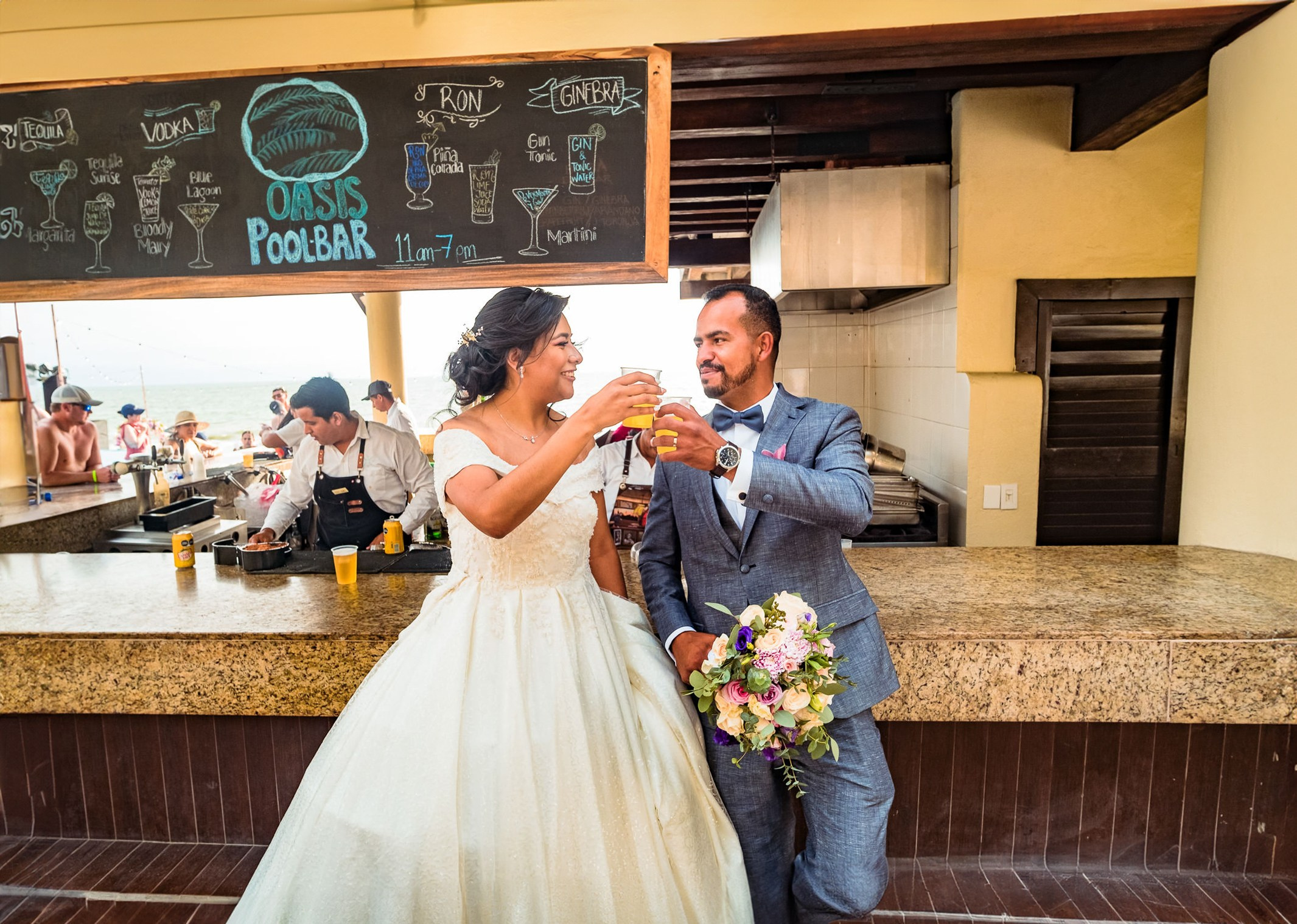 Lupita y Abel / Puerto Vallarta. Wedding and family photographer in Mexico City