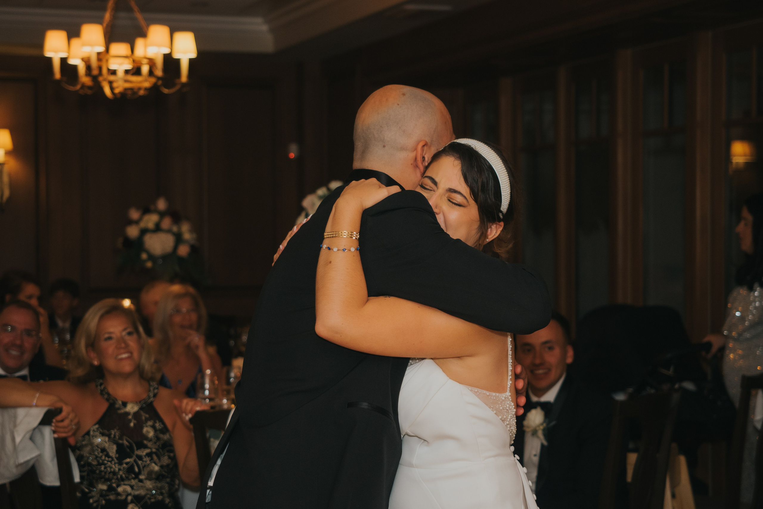 Wedding of Cassandra and Loïc in Beaconsfield, Montreal. Wedding and Family Photography Montreal Muriel Oe Photo