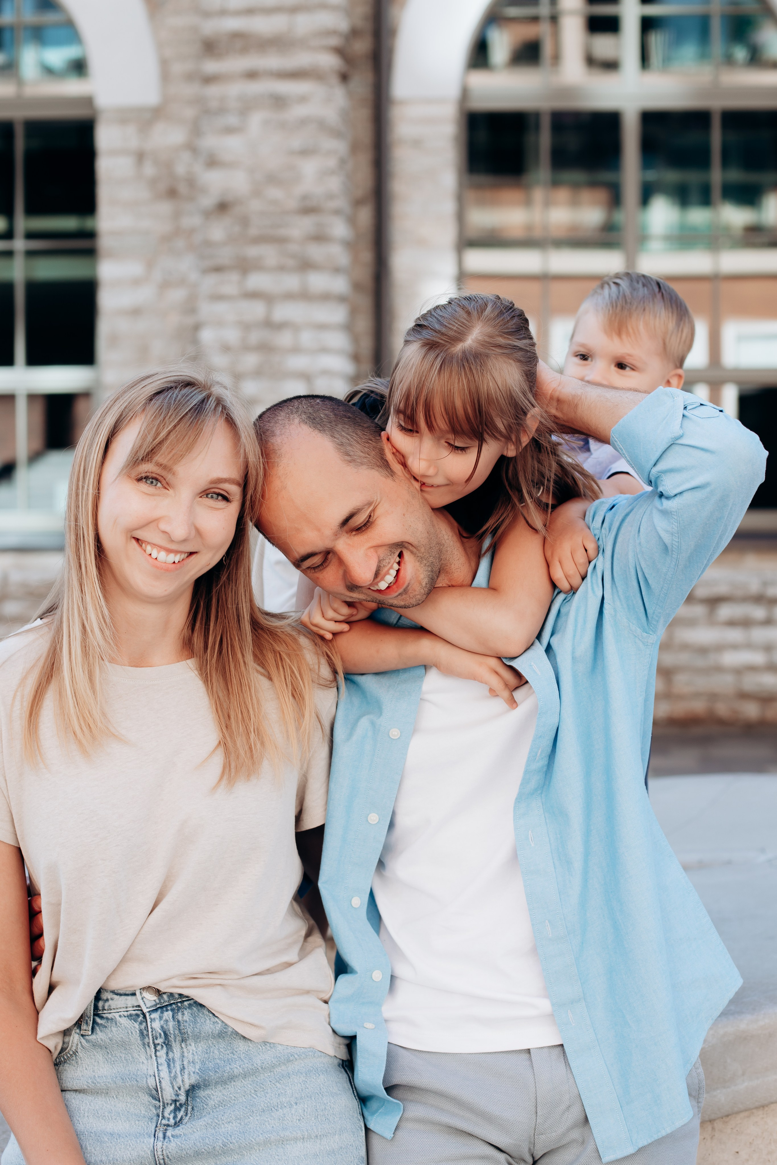 Наталья, Сергей, Полина и Тимур. Главная