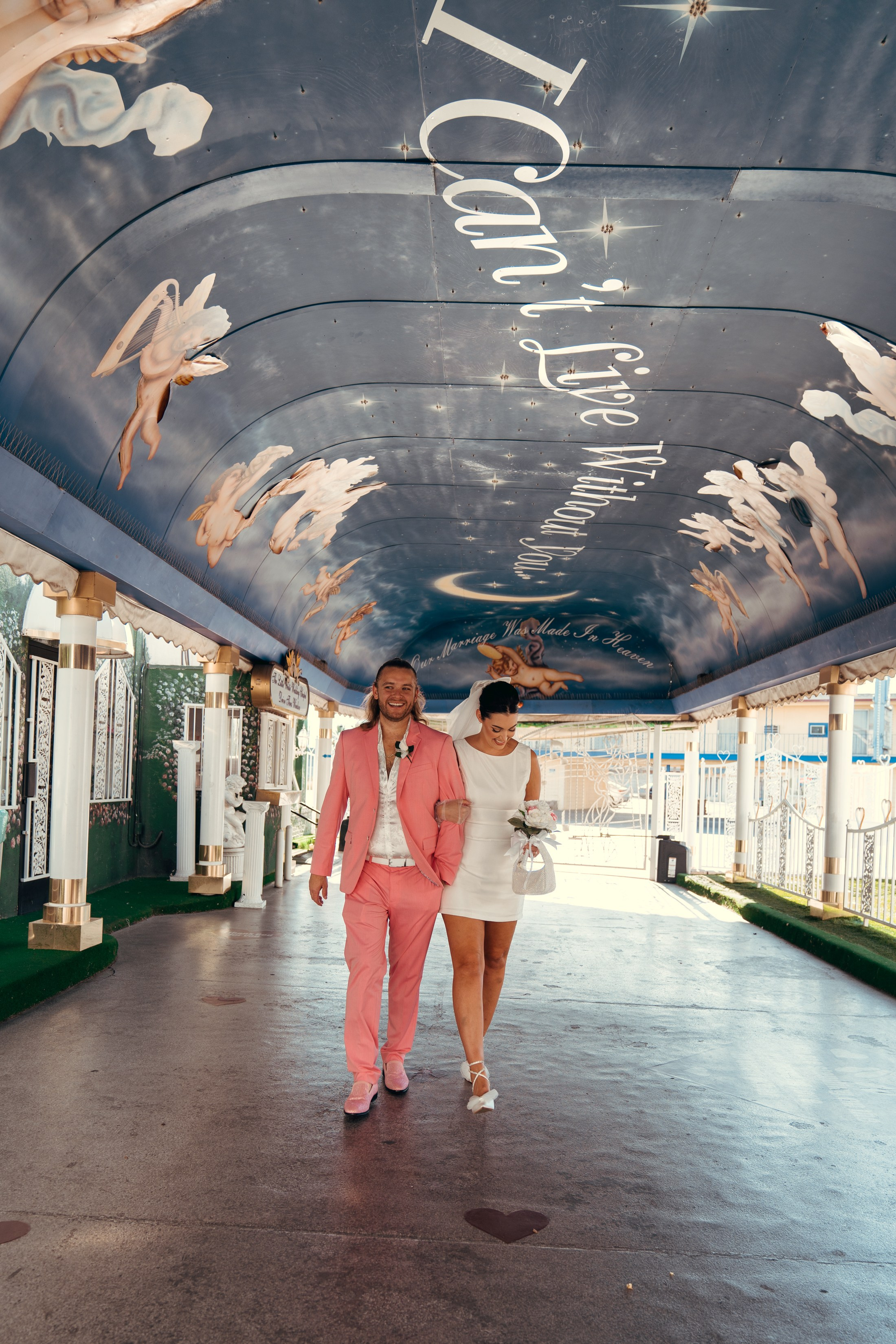 Joey&Afton. Wedding & elopement photographer Viktoriya Kravtsov. Las Vegas