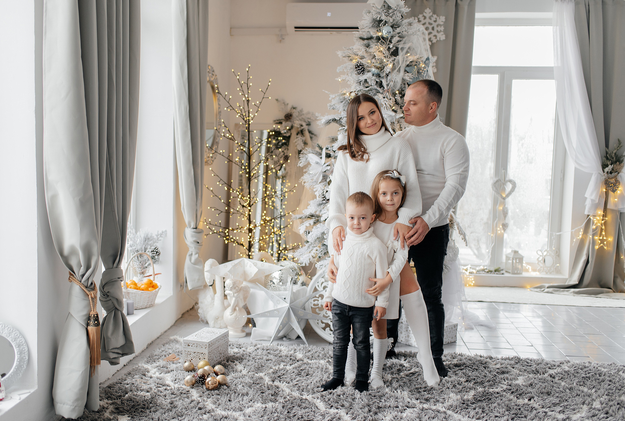 New Year Happy Family. Wedding photographer from Moldova Alexey Chipchiu