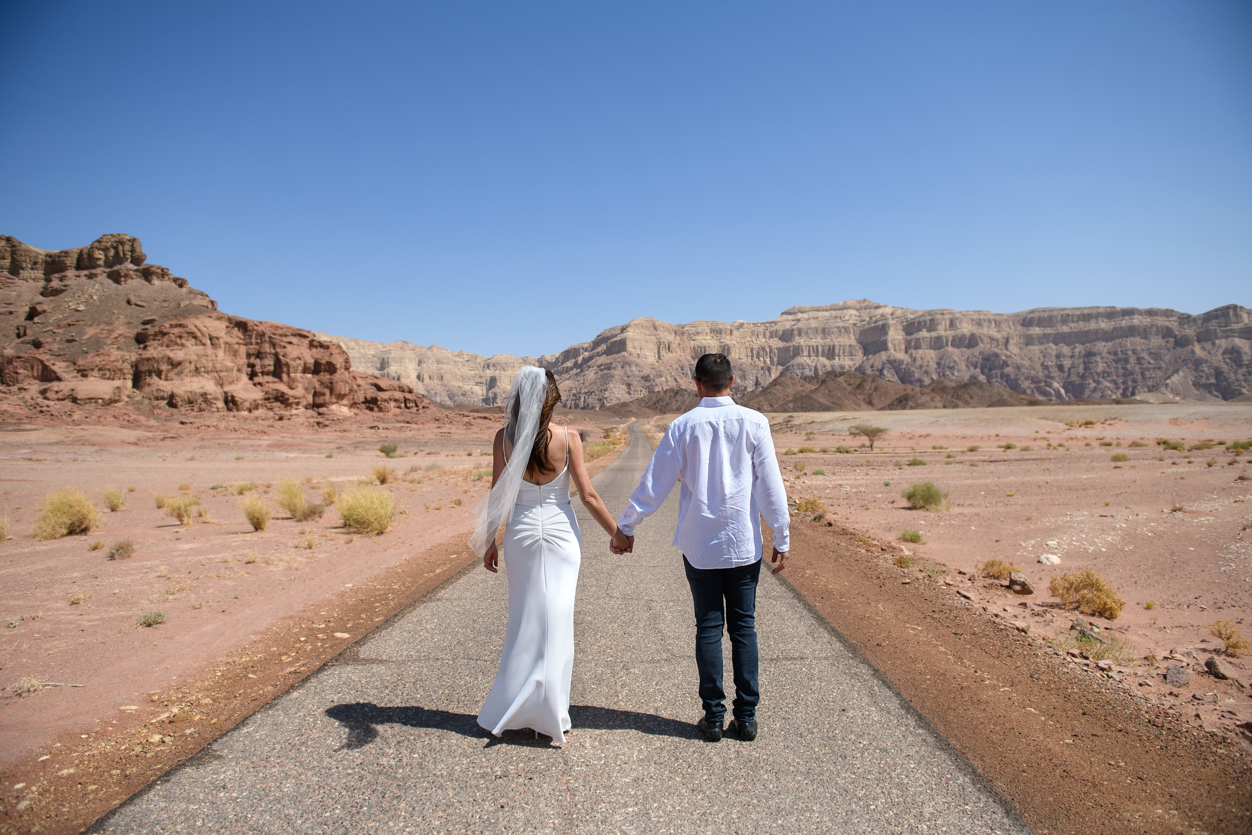 Wedding in the Timna park for Guy & Jodie. Family children pregnancy love stories photographer in Eilat Israel Olga Amchislavsky