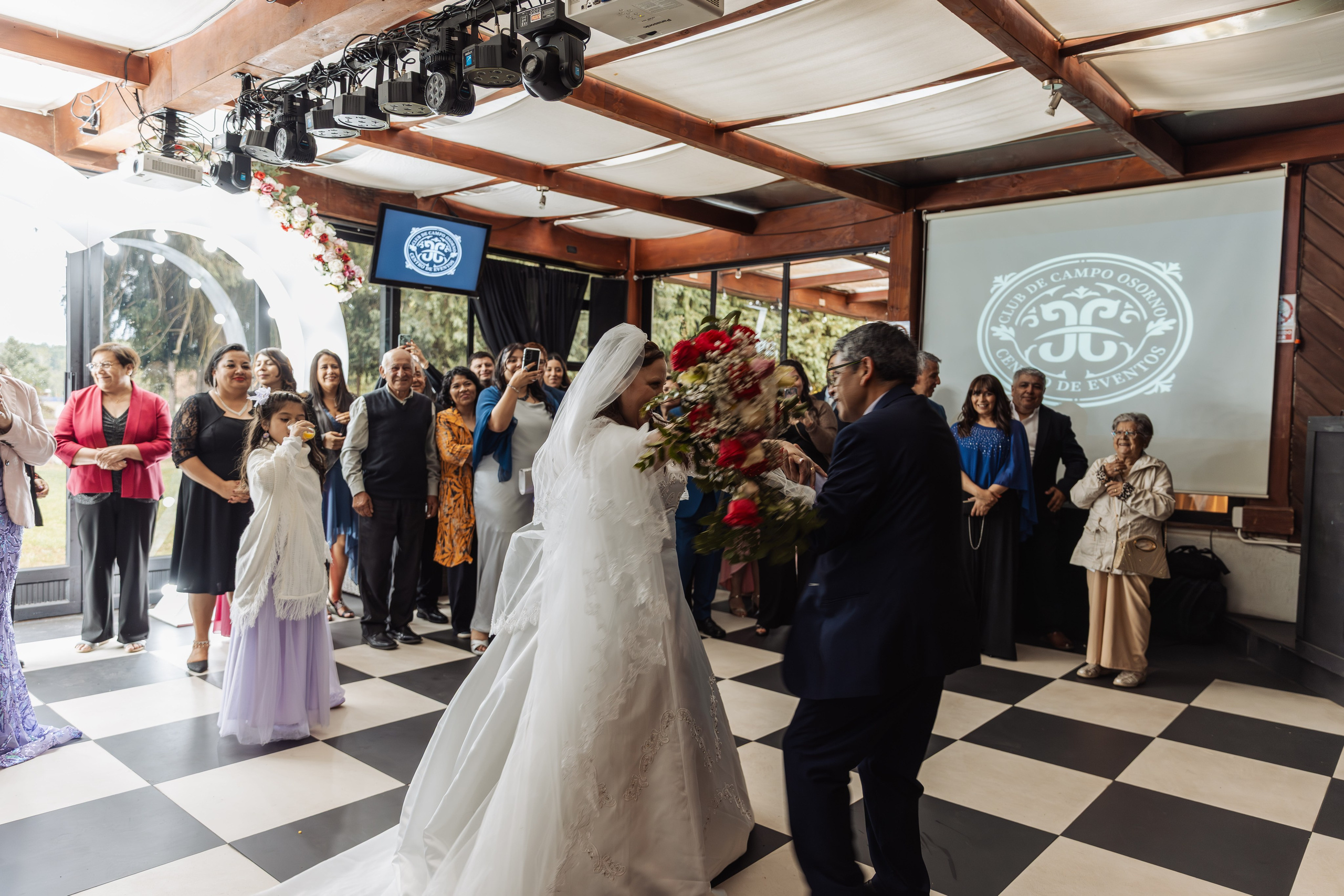 Cecilia y Patricio. Dinka & Emilio - El arte de preservar lo que no se repite