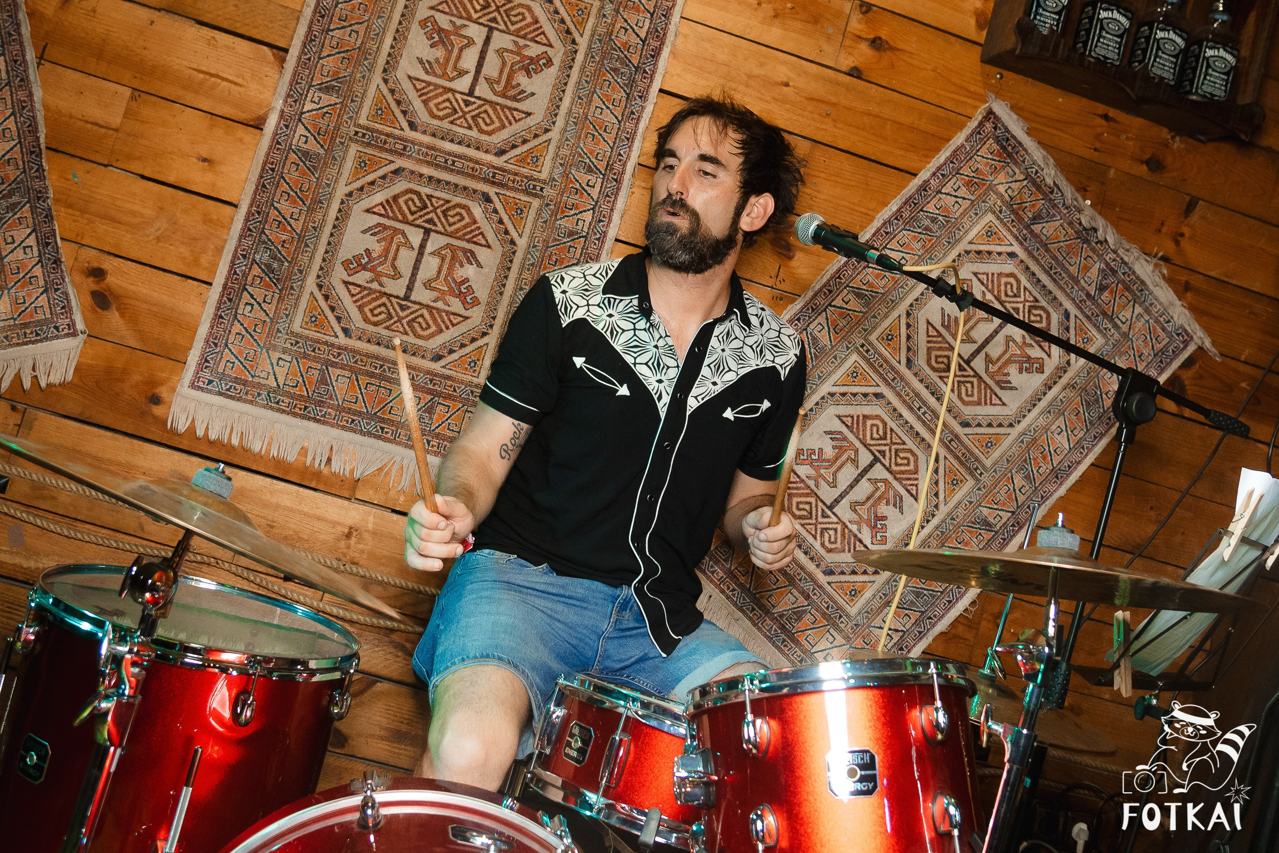 Reportaje fotográfico de FOTKAI | Get Back en El Paso Bar | Torrevieja, España, 12 de julio de 2025