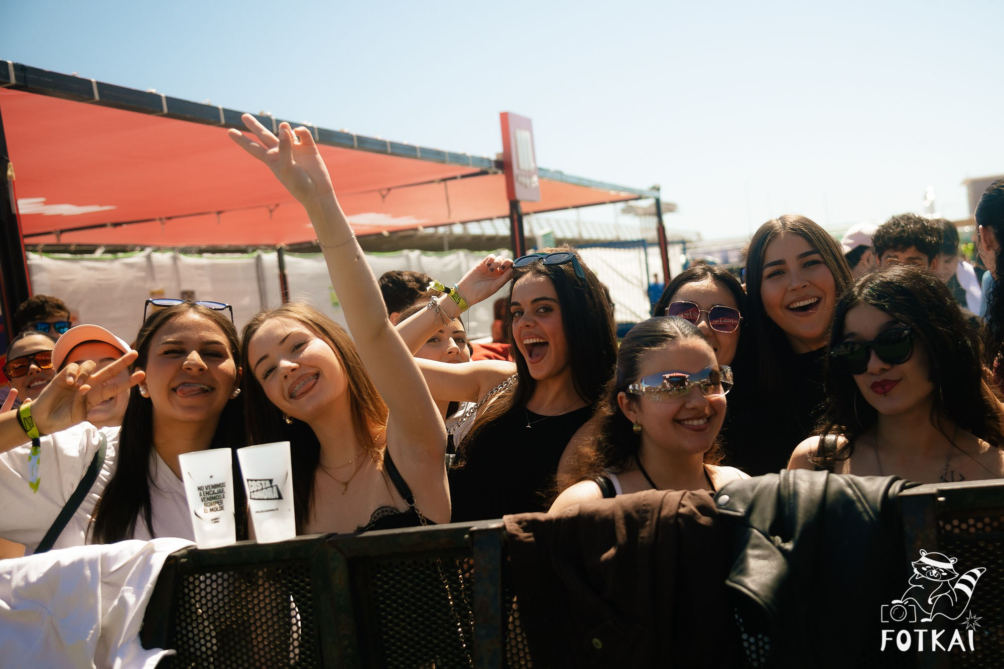 Costa Sonora 2026 Alicante Day 1 Photos — Find Yourself, Friends and Festival Crowd | FOTKAI