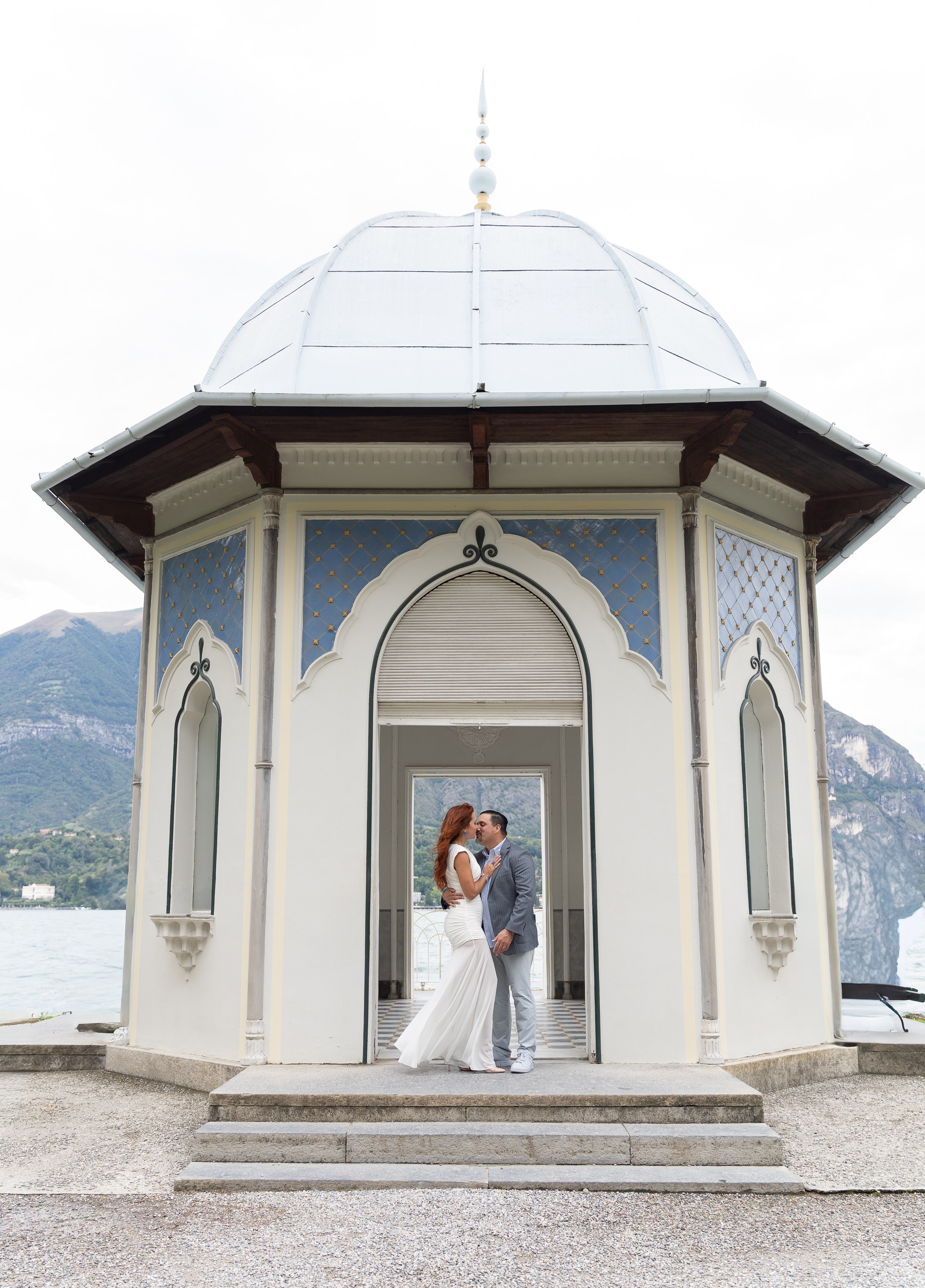 Villa Melzi Secret Proposal in Bellagio. Proposal Photographer in Lake Como