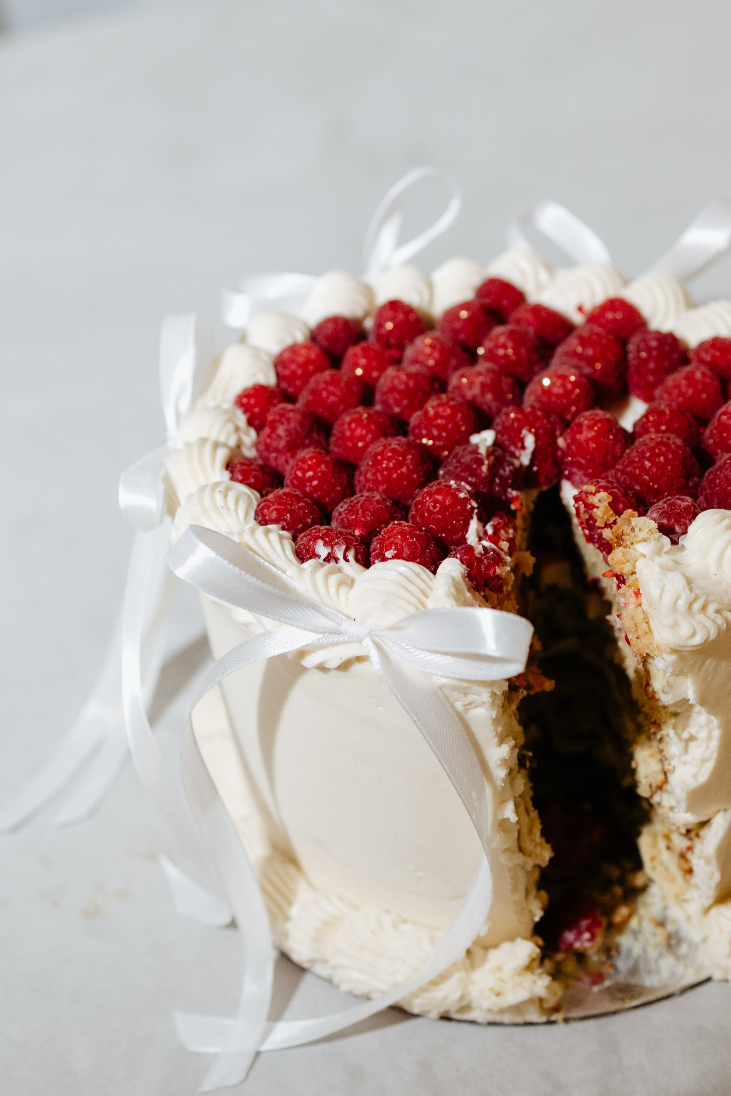 PORTFOLIO. Wedding Photographer Editorial Storytelling Cluj, Romania & Europe|Lore Photography