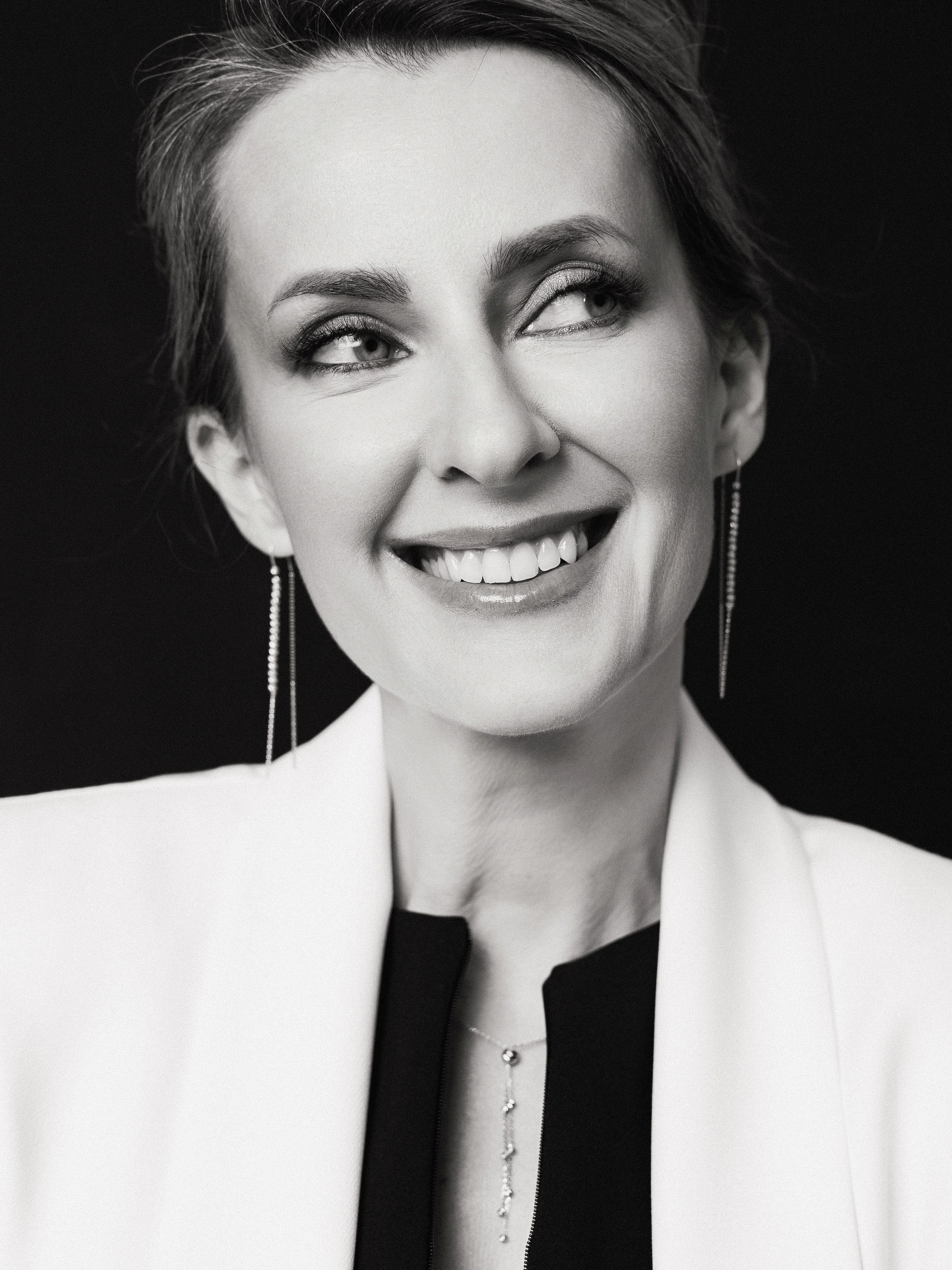 SONYA, real estete agent. Евгения Найденова – брандов и портретен фотограф | България, Европа