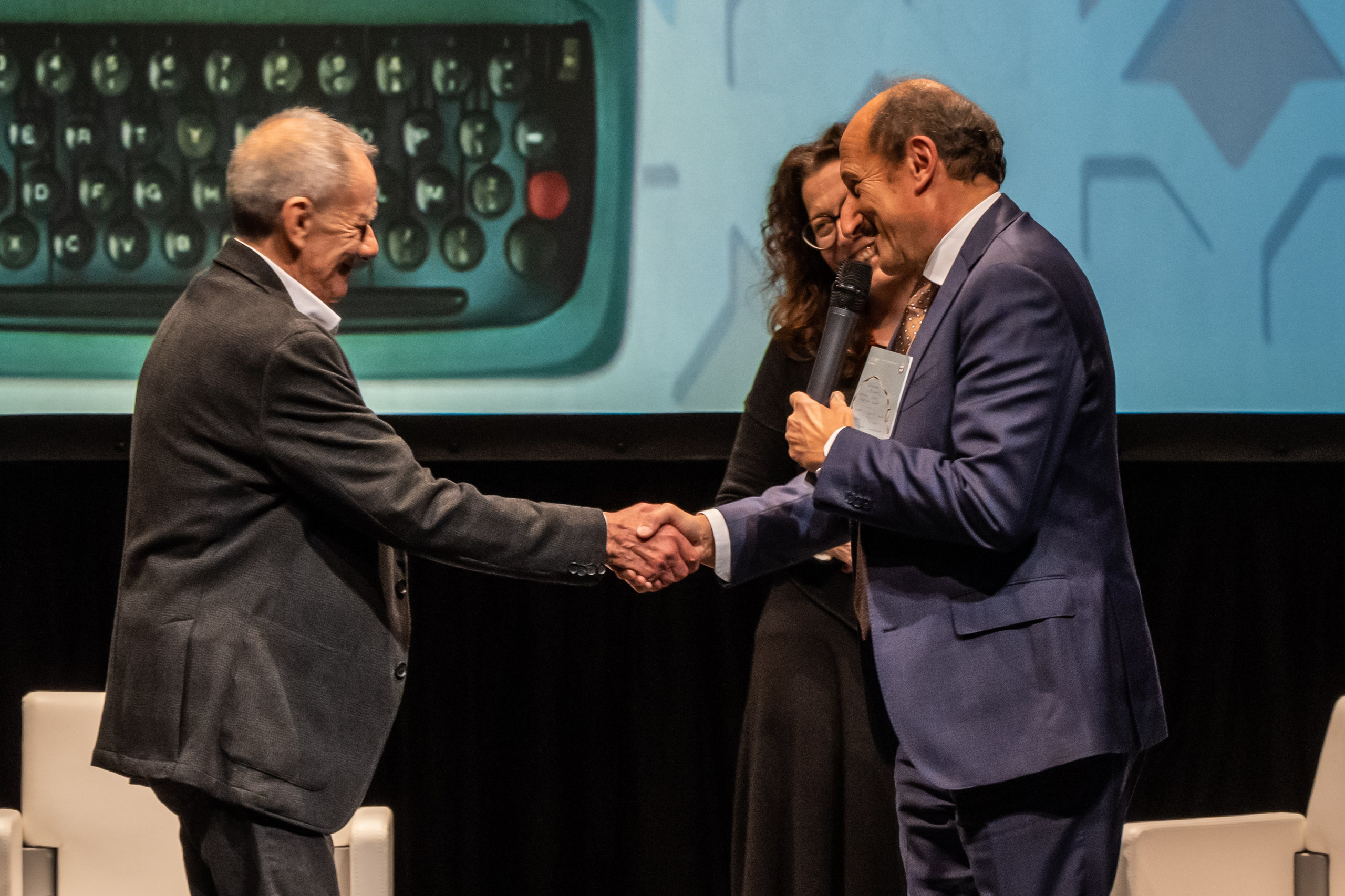 Roberto Vecchioni Teatro Alba. “Gianmaria Coscia fotografo per passione”