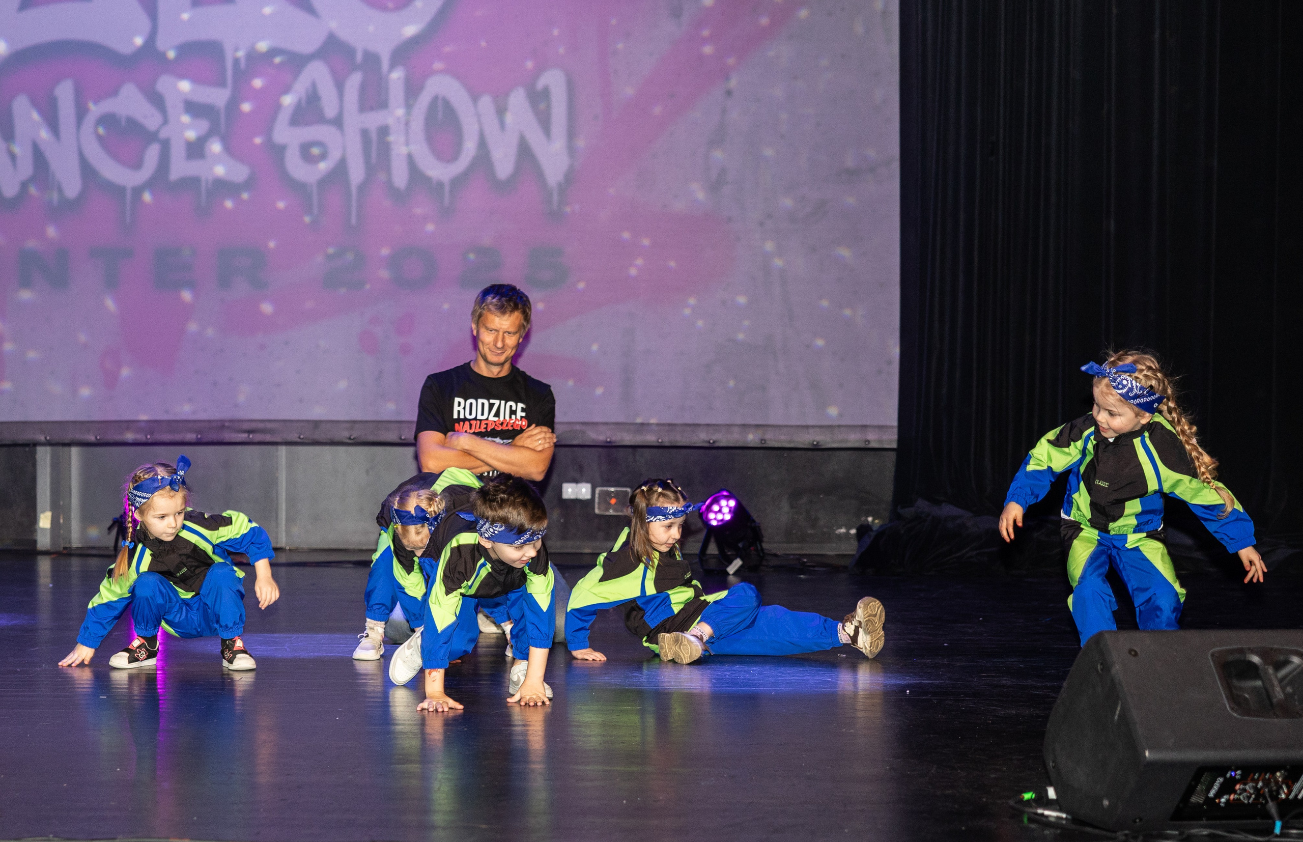 LEO DANCE SHOW WINTER 2025. Семейный и детский фотограф в Варшаве Мила Бобровская