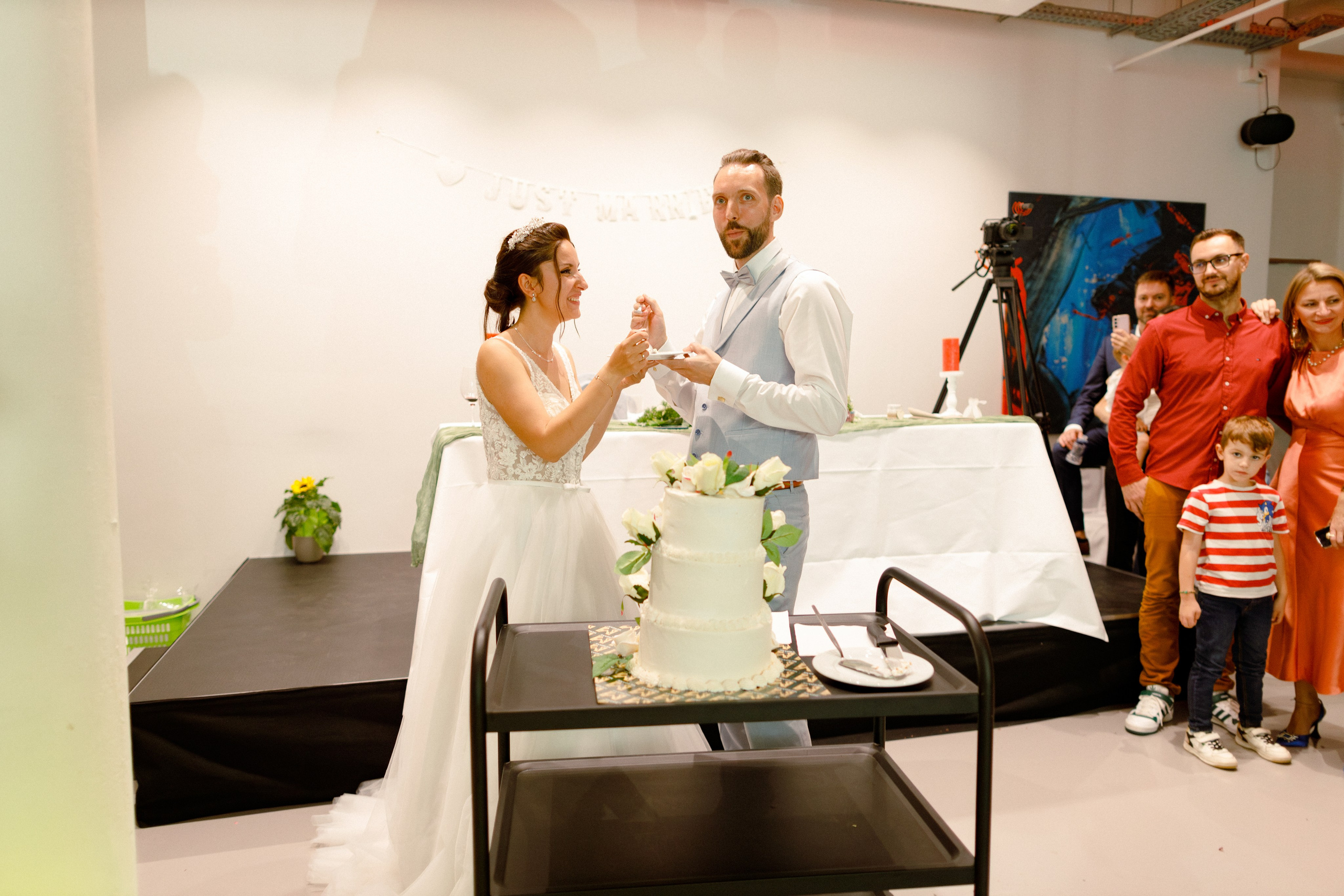 Hochzeitsfotografie in der Weißen Villa Elmshorn | Historischer Charme in Schleswig-Holstein. Hochzeitsfotograf und Hochzeitsvideograf aus Hamburg | Roka21Film