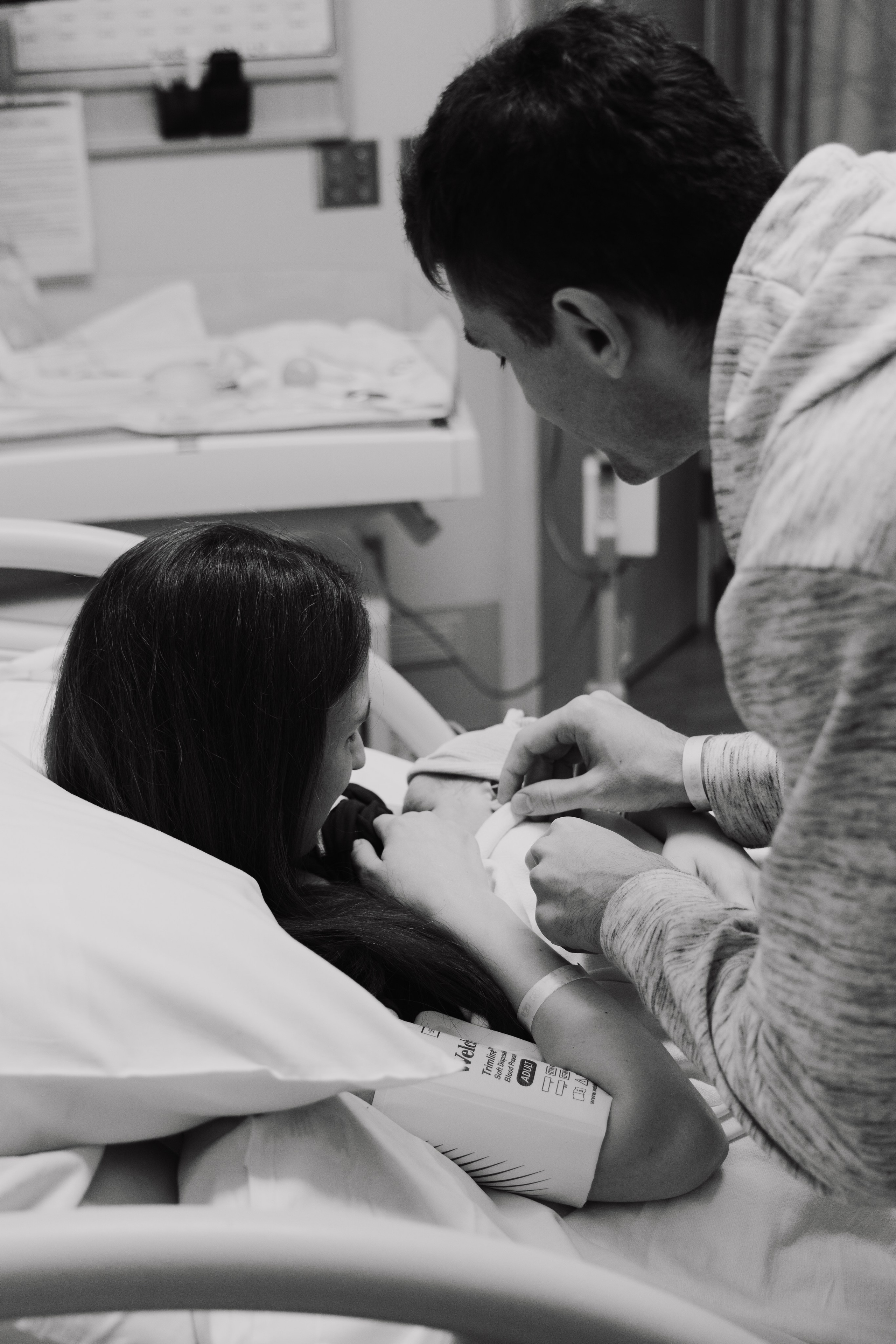 Childbirth. Eikanmedia | Photographer and videographer capturing weddings, families, engagements, pregnancy & newborns | Vancouver, WA | USA