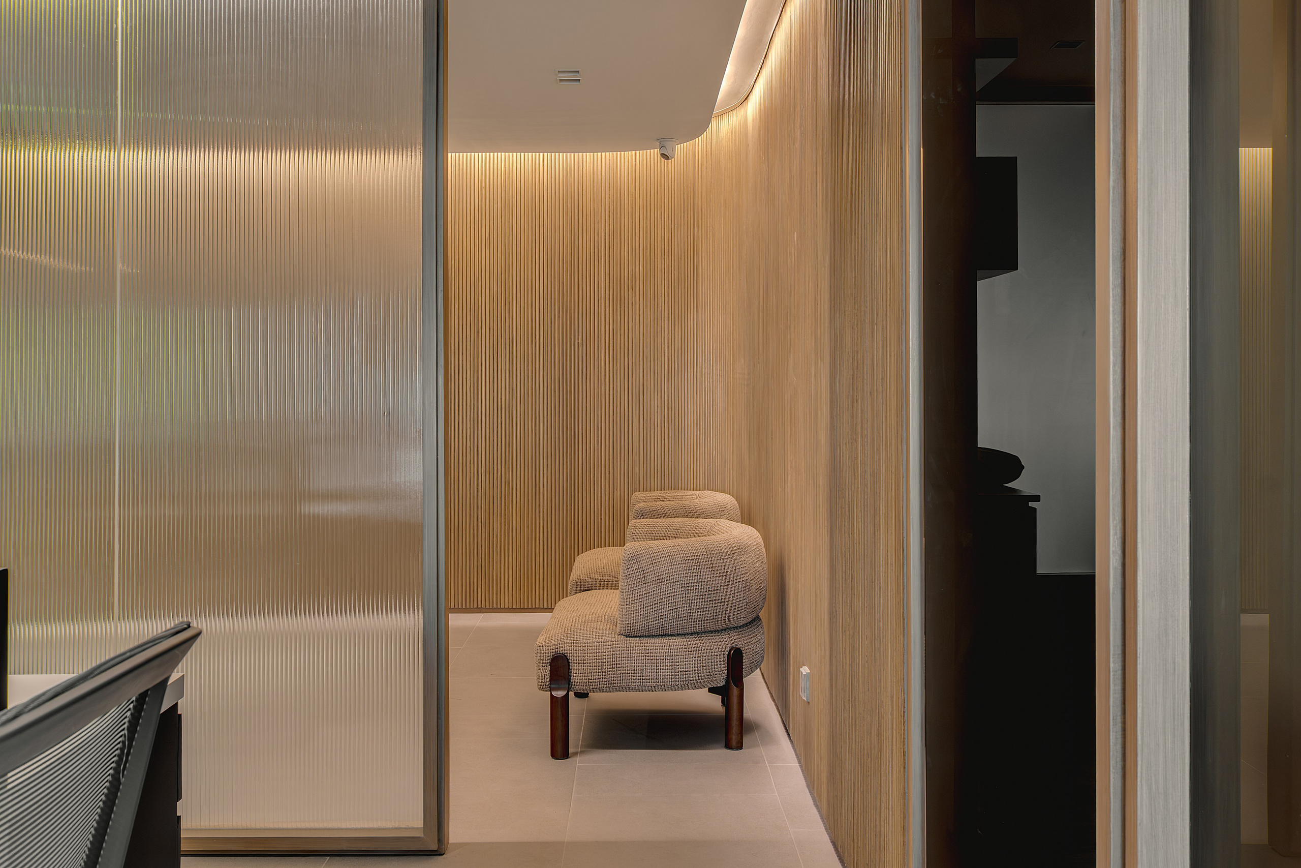 Office // Glaston Tower. Interior & Architectural Photographer Philippines | Argen Carlo Camaclang