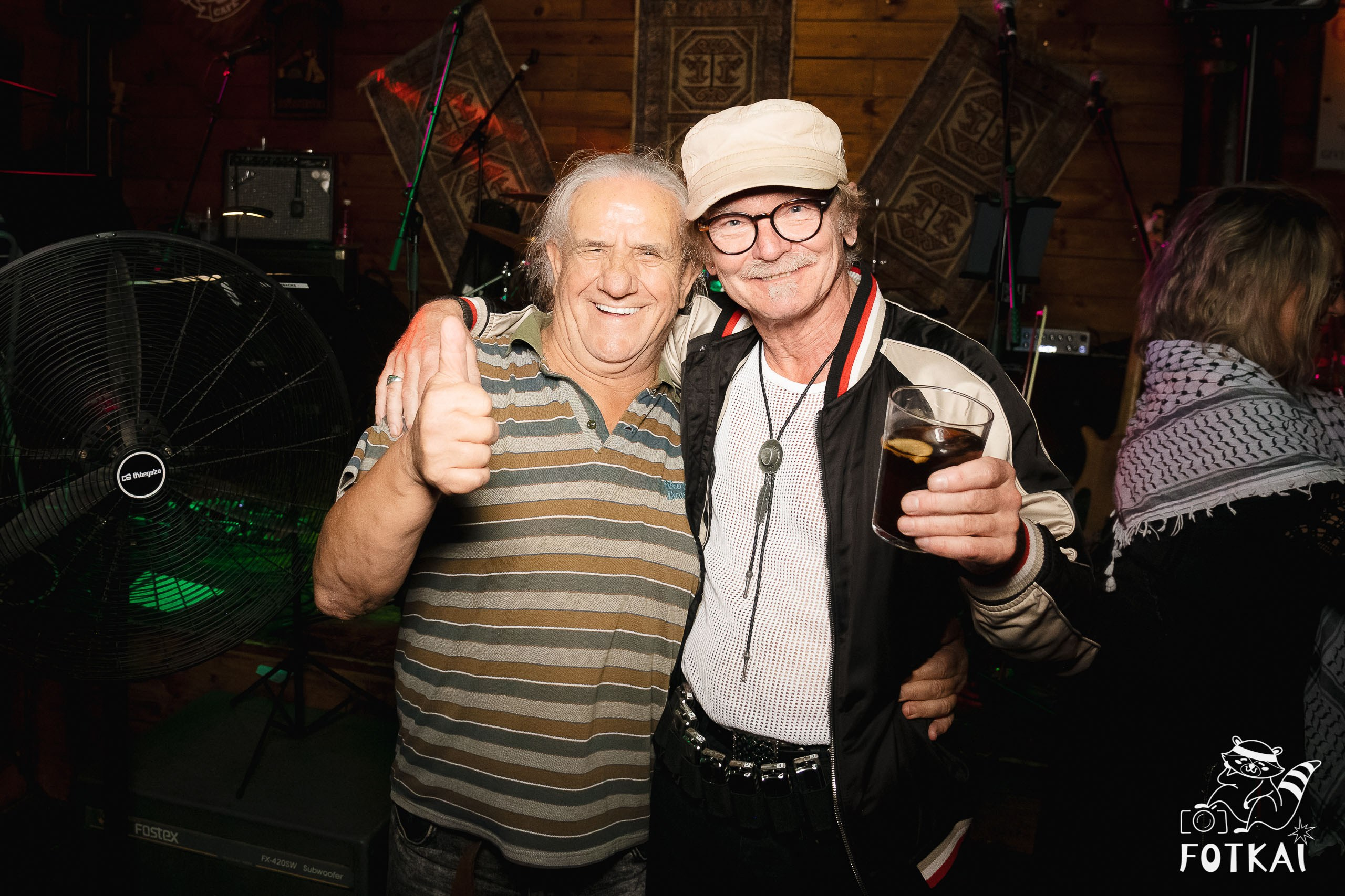 The Comebacks en El Paso Rock Bar Torrevieja: Reportaje fotográfico 11.10.25 | FOTKAI