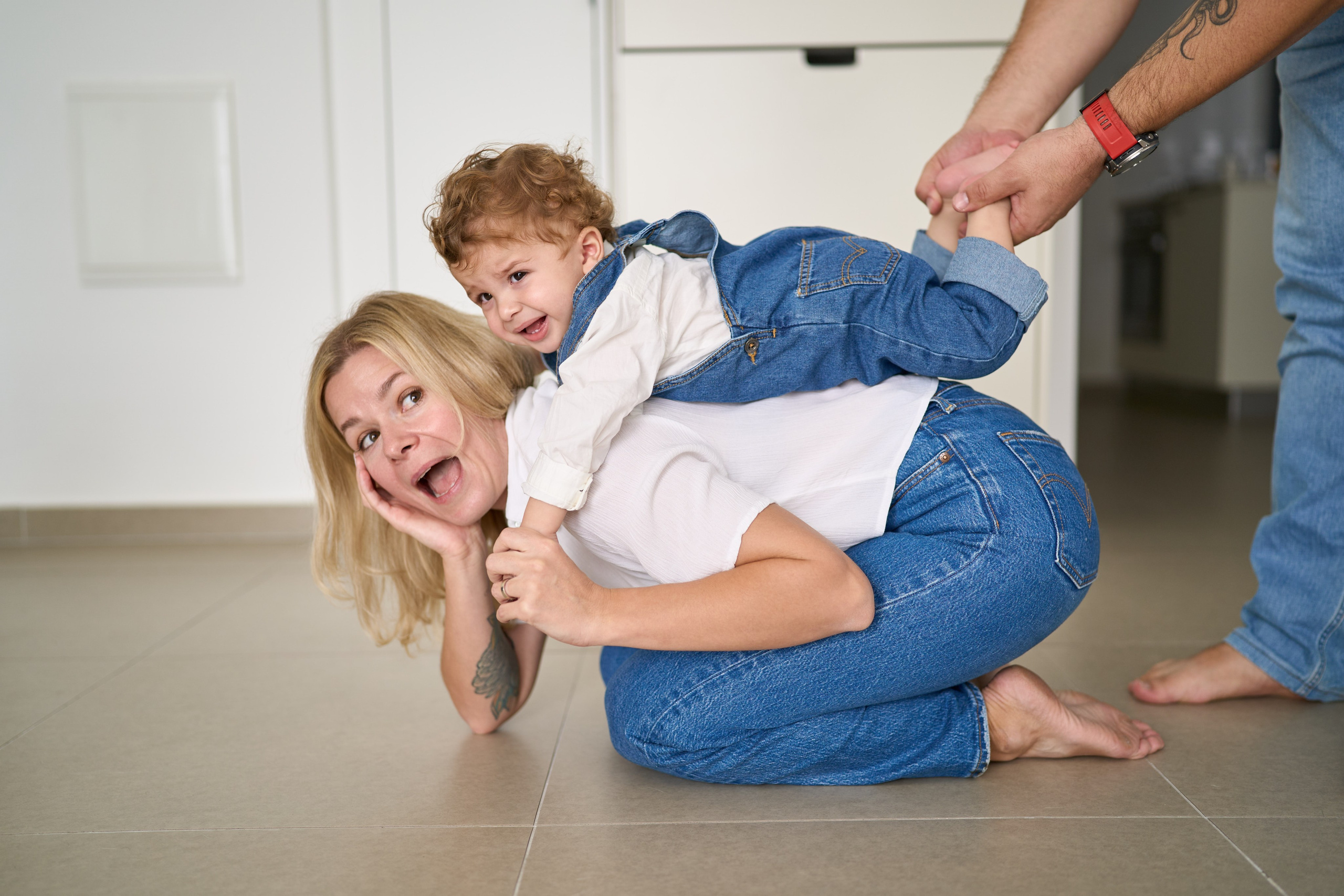 Gilad is 1 year old. צלם אלכס ברט בישראל