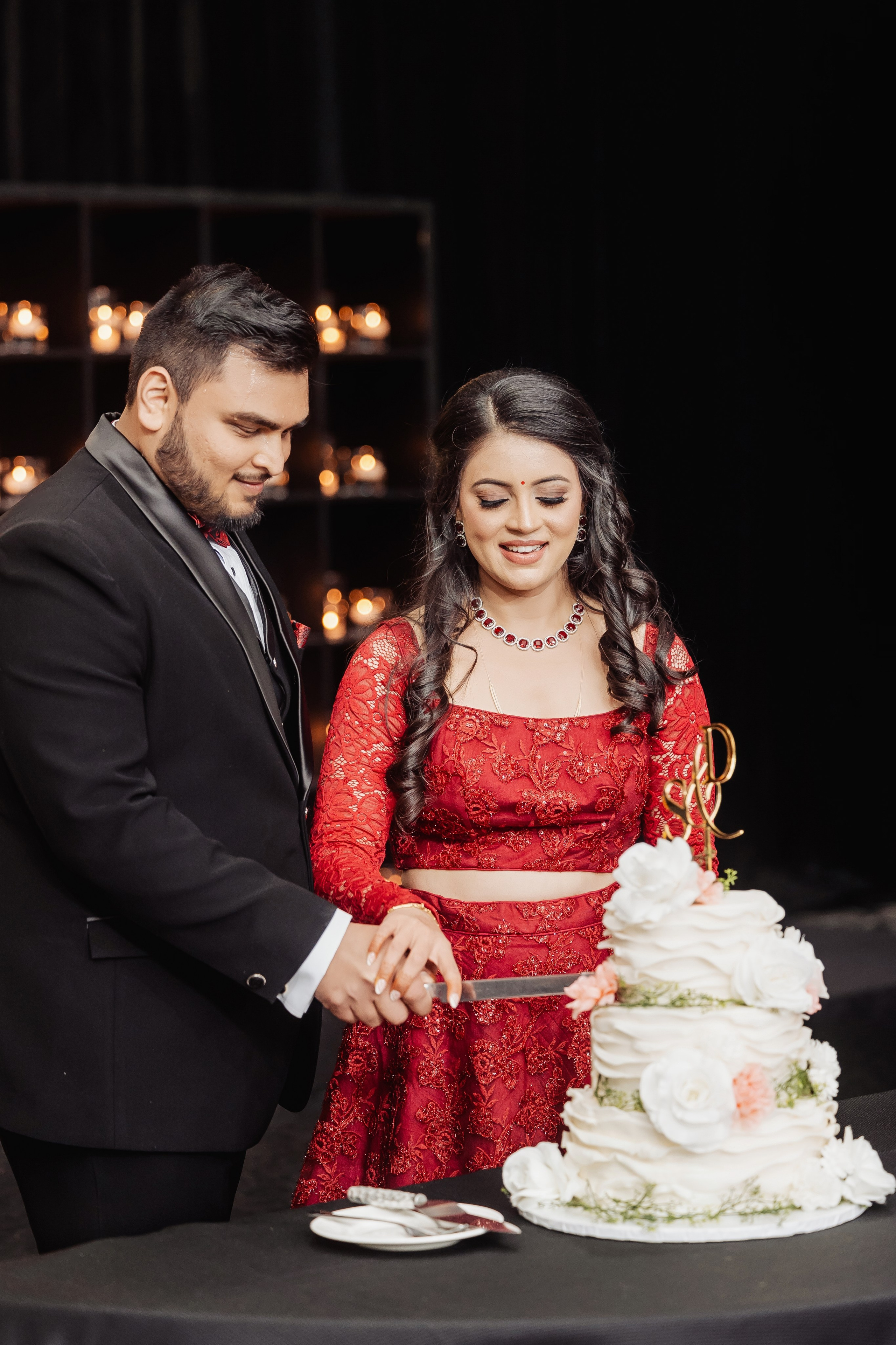 Darshil & Shailja. Wedding Photographer & Cinematographer studios