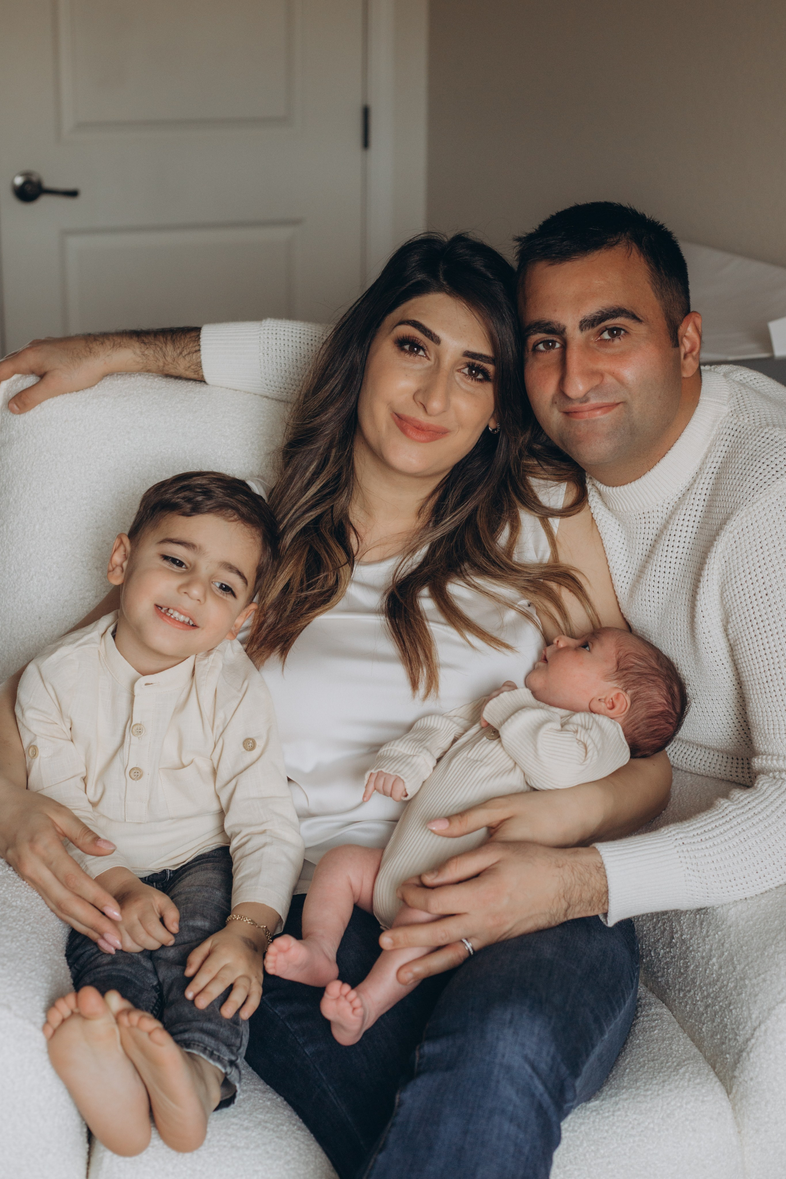 Newborn and family. Family and children’s lifestyle photographer Elena Tumanova