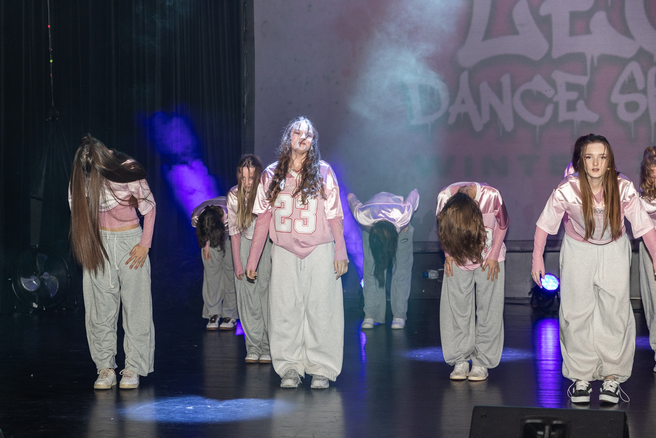 LEO DANCE SHOW WINTER 2025. Семейный и детский фотограф в Варшаве Мила Бобровская