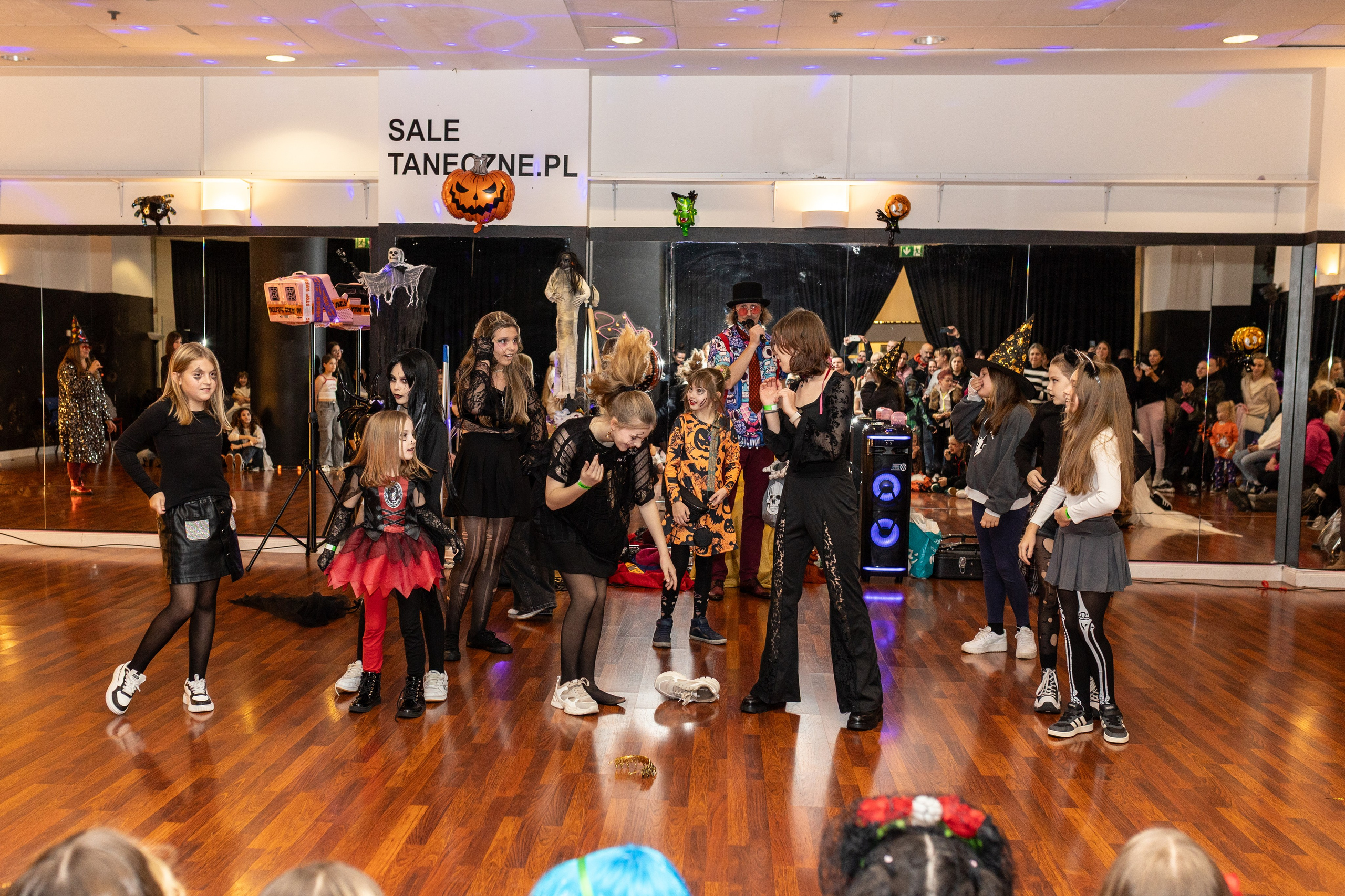 Хэллоуин Leo dance. Family and children photographer in Warszaw Liudmila Babrouskaya