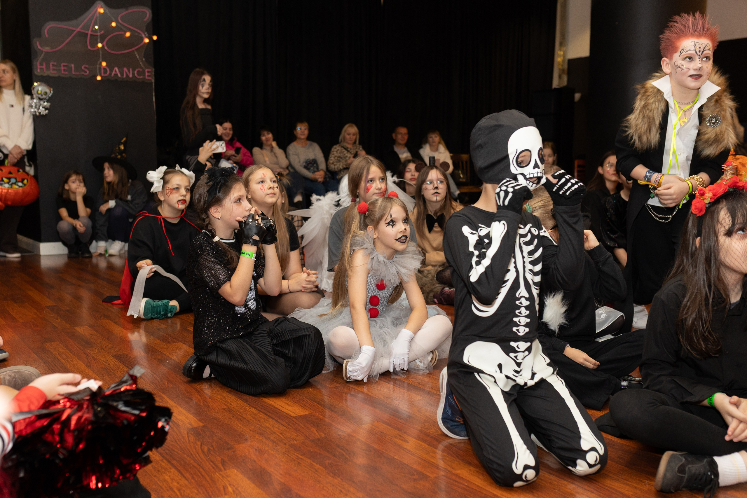 Хэллоуин Leo dance. Family and children photographer in Warszaw Liudmila Babrouskaya
