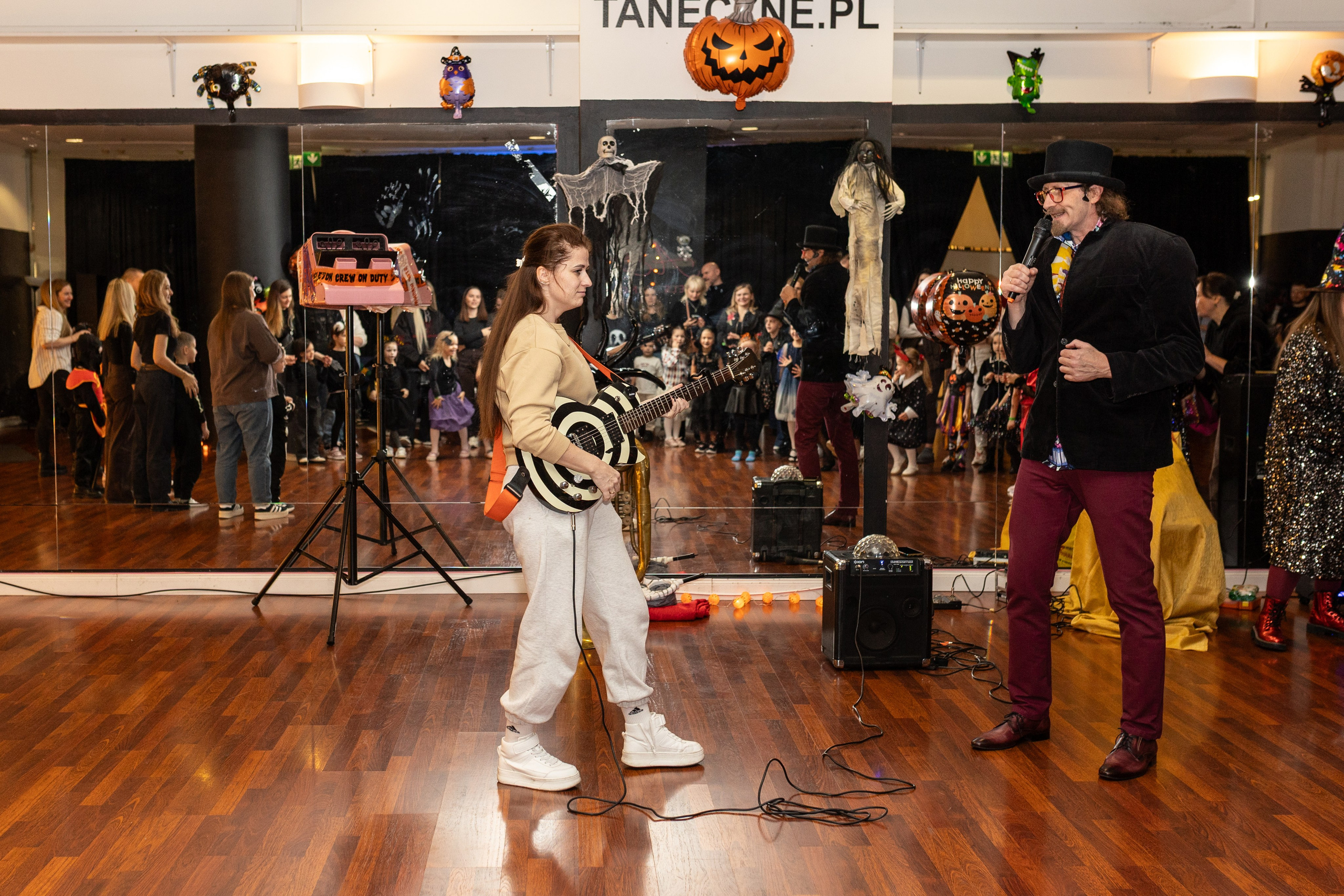 Хэллоуин Leo dance. Family and children photographer in Warszaw Liudmila Babrouskaya